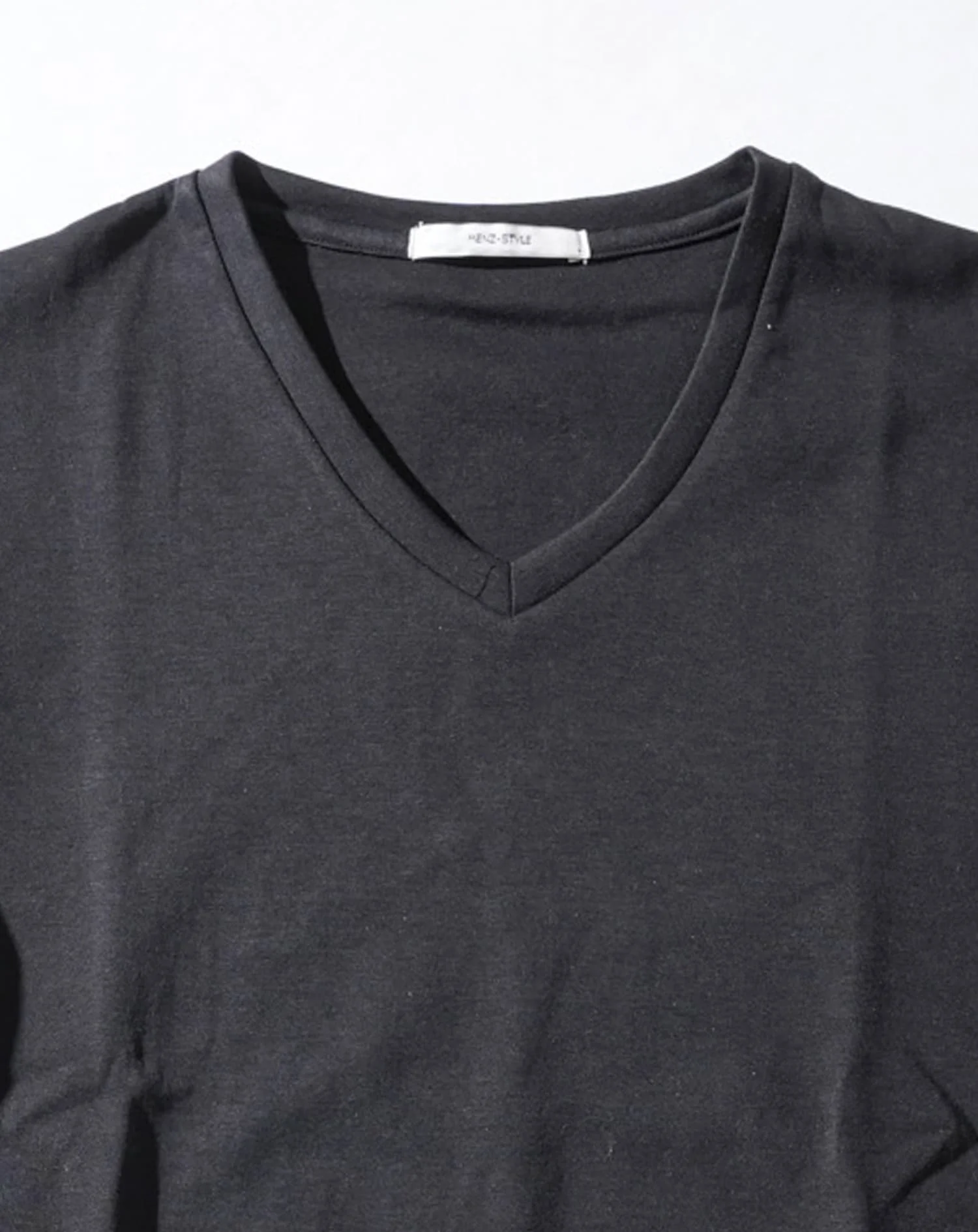 厚手生地スリムフィットストレッチ半袖VネックTシャツ - Image 16
