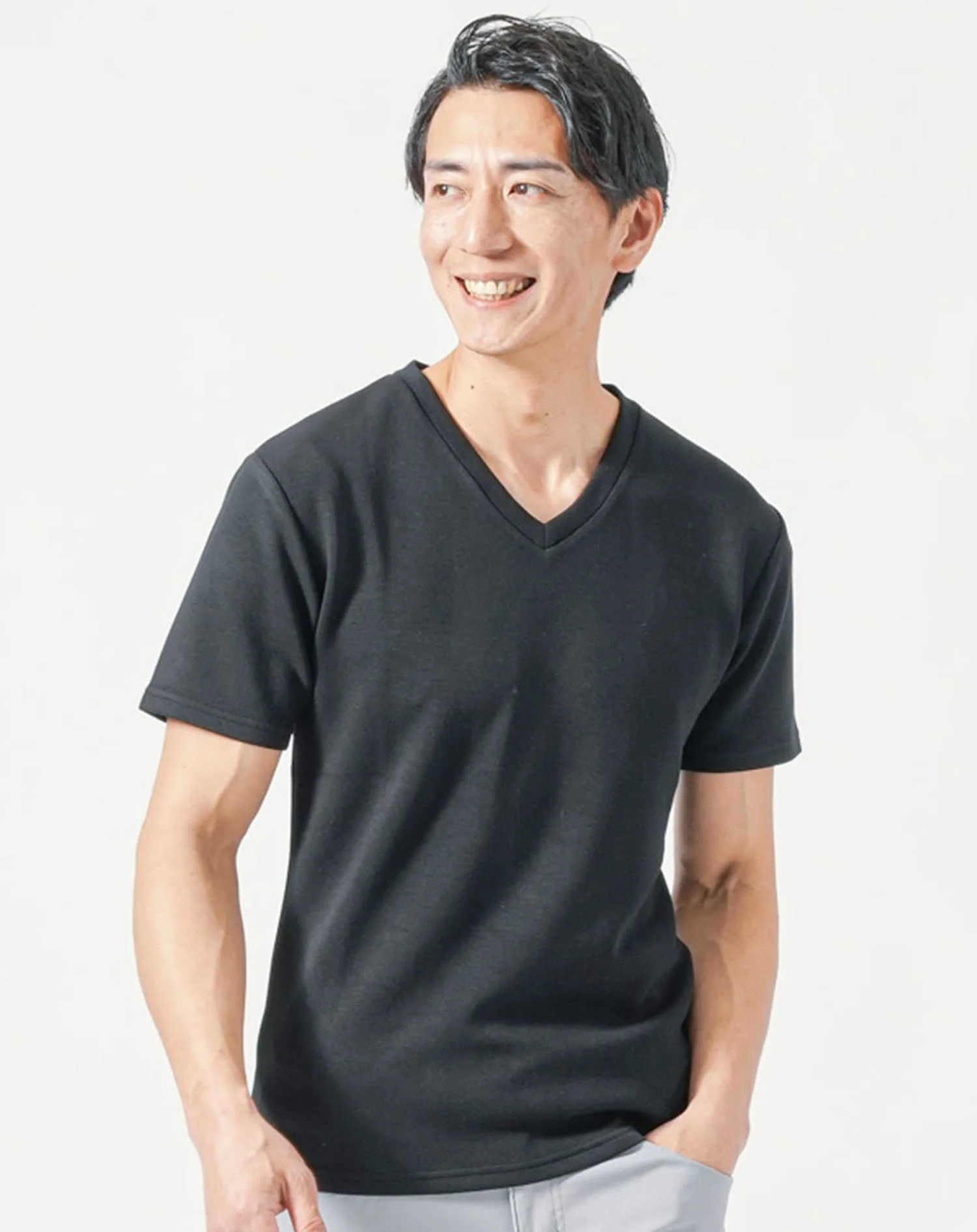厚手生地＆接触冷感スリムフィット半袖VネックTシャツ - Image 15