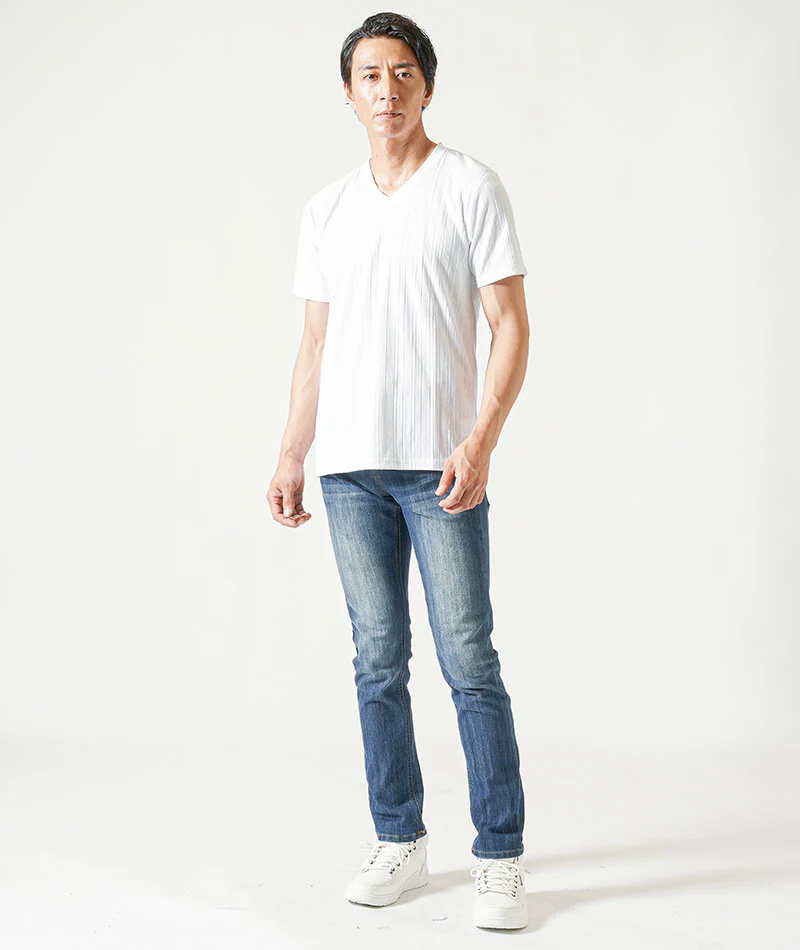 脚長ファッションメンズ3点コーデセット 白半袖VネックTシャツ×白半袖ヘンリーネックTシャツ×インディゴストレッチデニムパンツ - Image 6