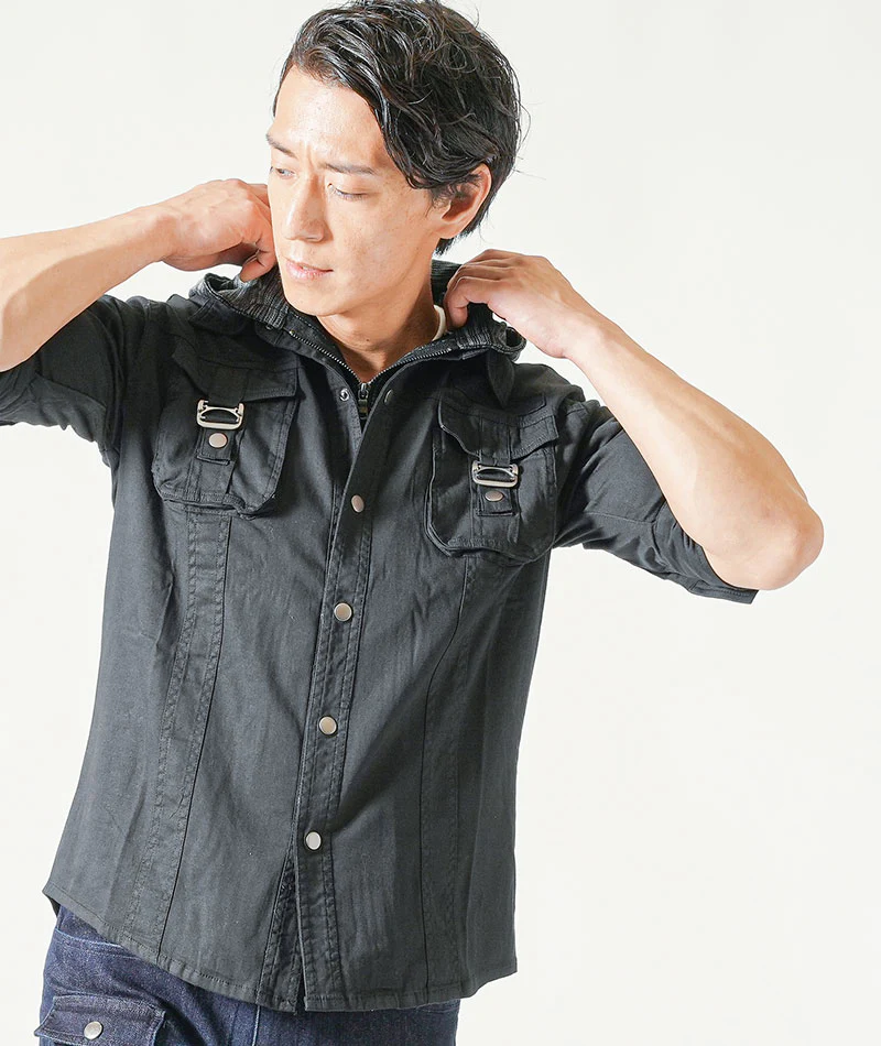 バイカーファッション・夏のちょいワルメンズ3点コーデセット 黒5分袖シャツパーカー×白半袖Tシャツ×インディゴデニムカーゴパンツ - Image 6