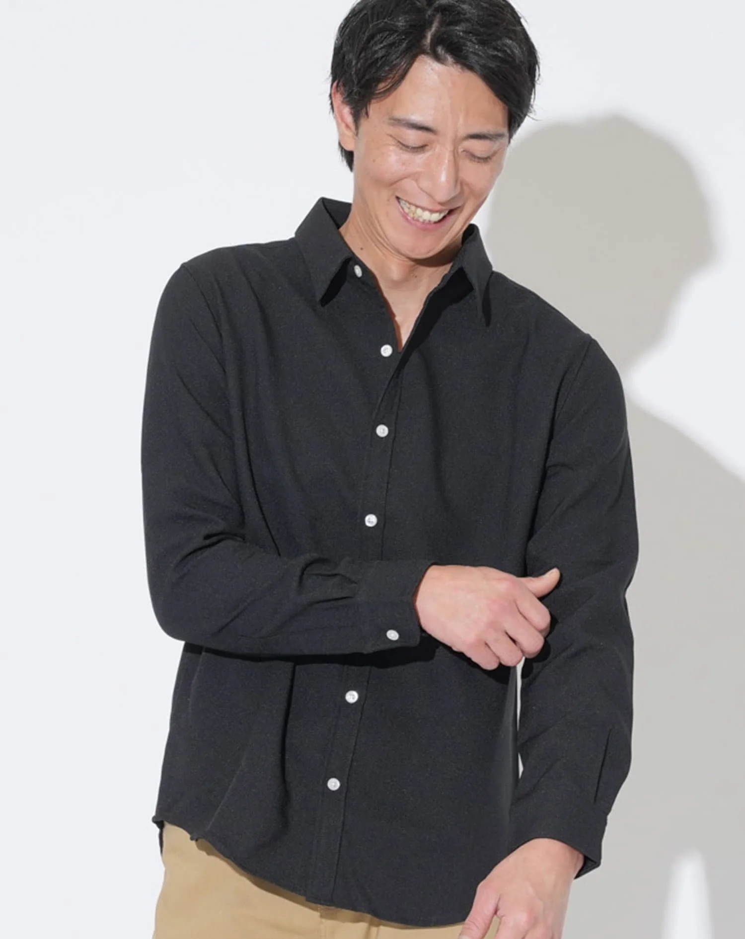 日本製 接触冷感レギュラーカラー長袖シャツ - Image 4