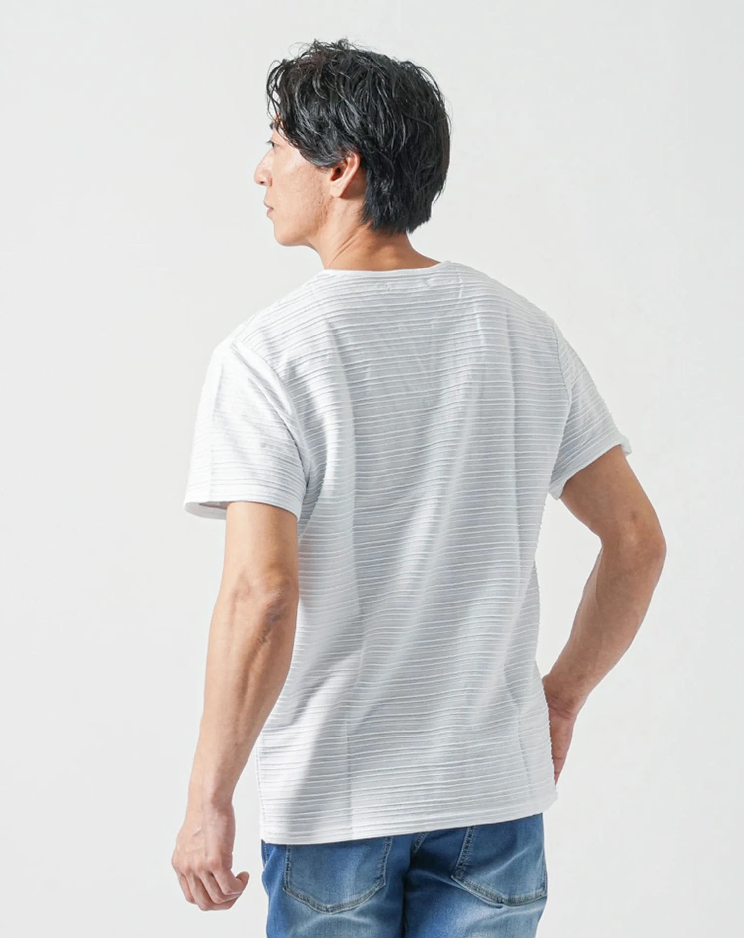 接触冷感タックジャガード半袖キーネックTシャツ - Image 13