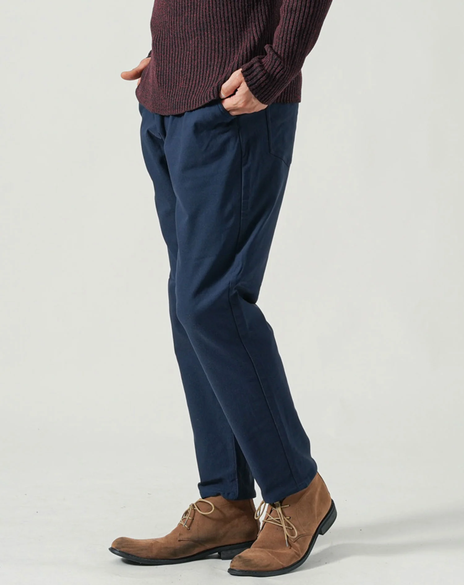 裏起毛素材スーパーストレッチイージーチノパンツ - Image 35