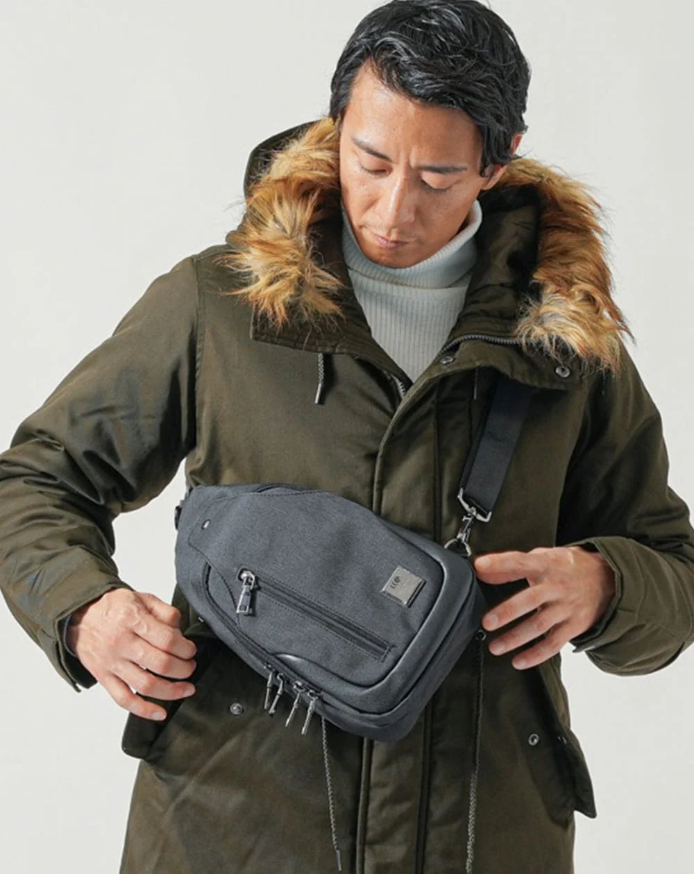 撥水加工斜めがけコンパクトボディバッグ - Image 12