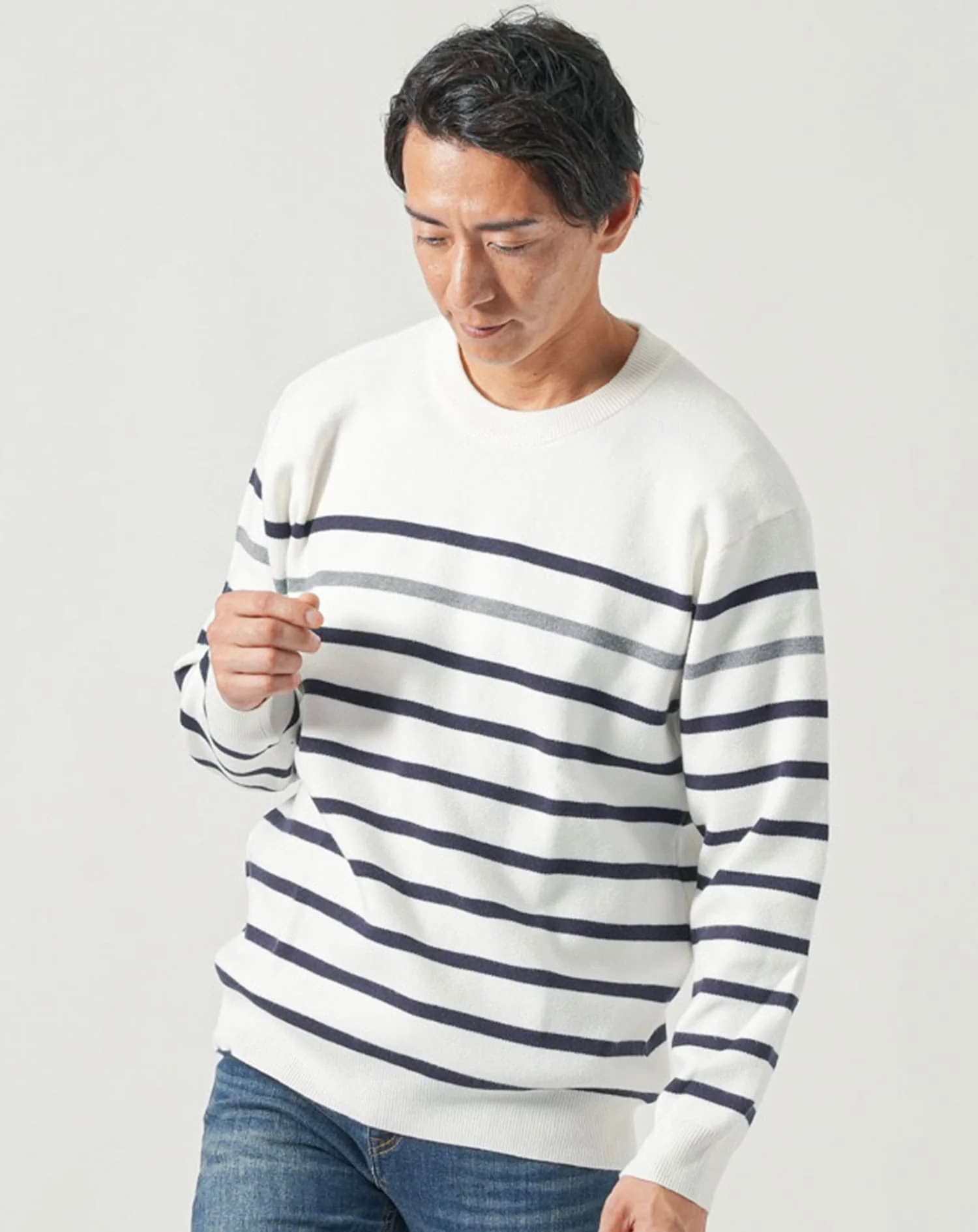 家で洗えるパネルボーダー長袖クルーネックニットTシャツ - Image 9