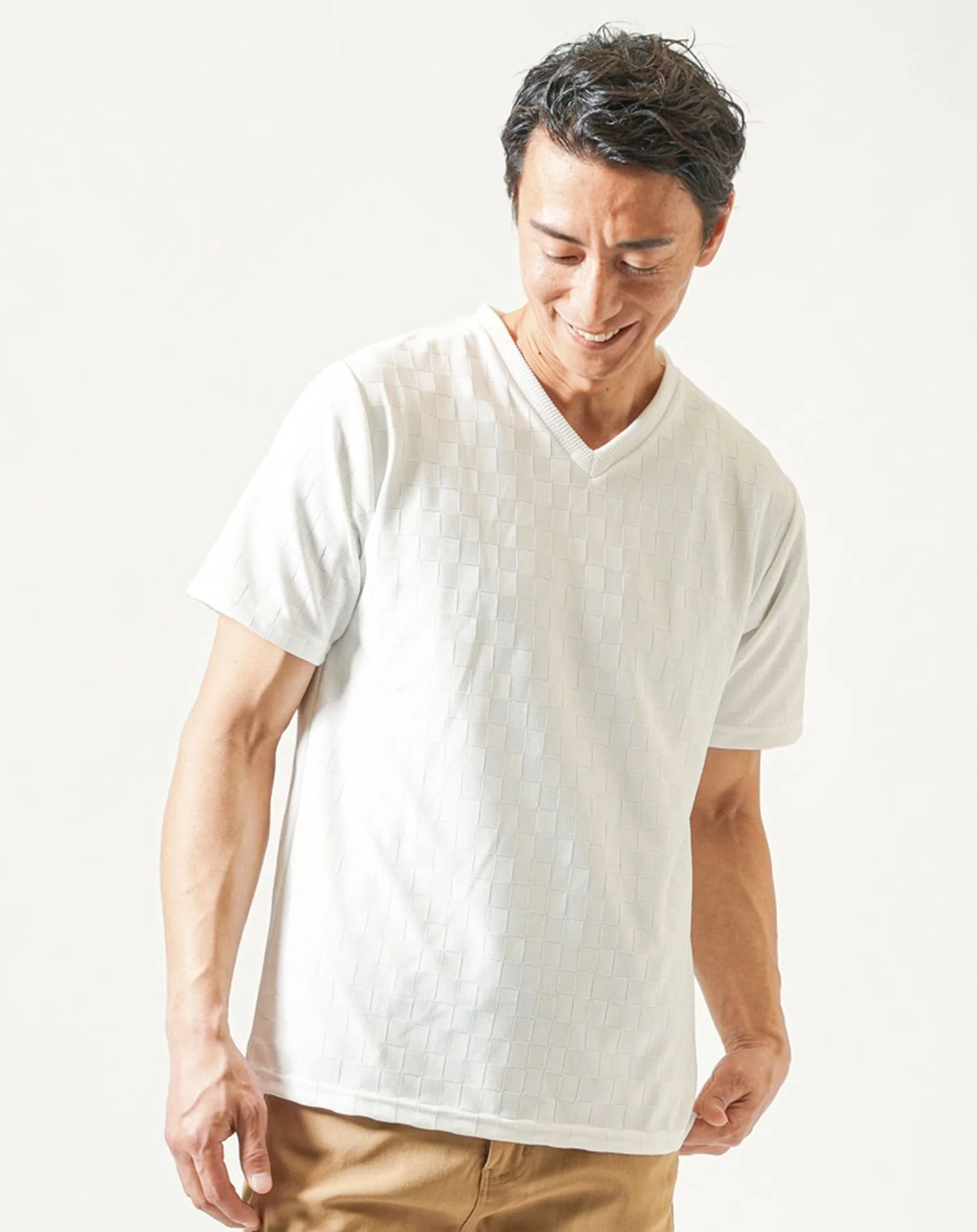 格子柄ストレッチ半袖VネックTシャツ - Image 14