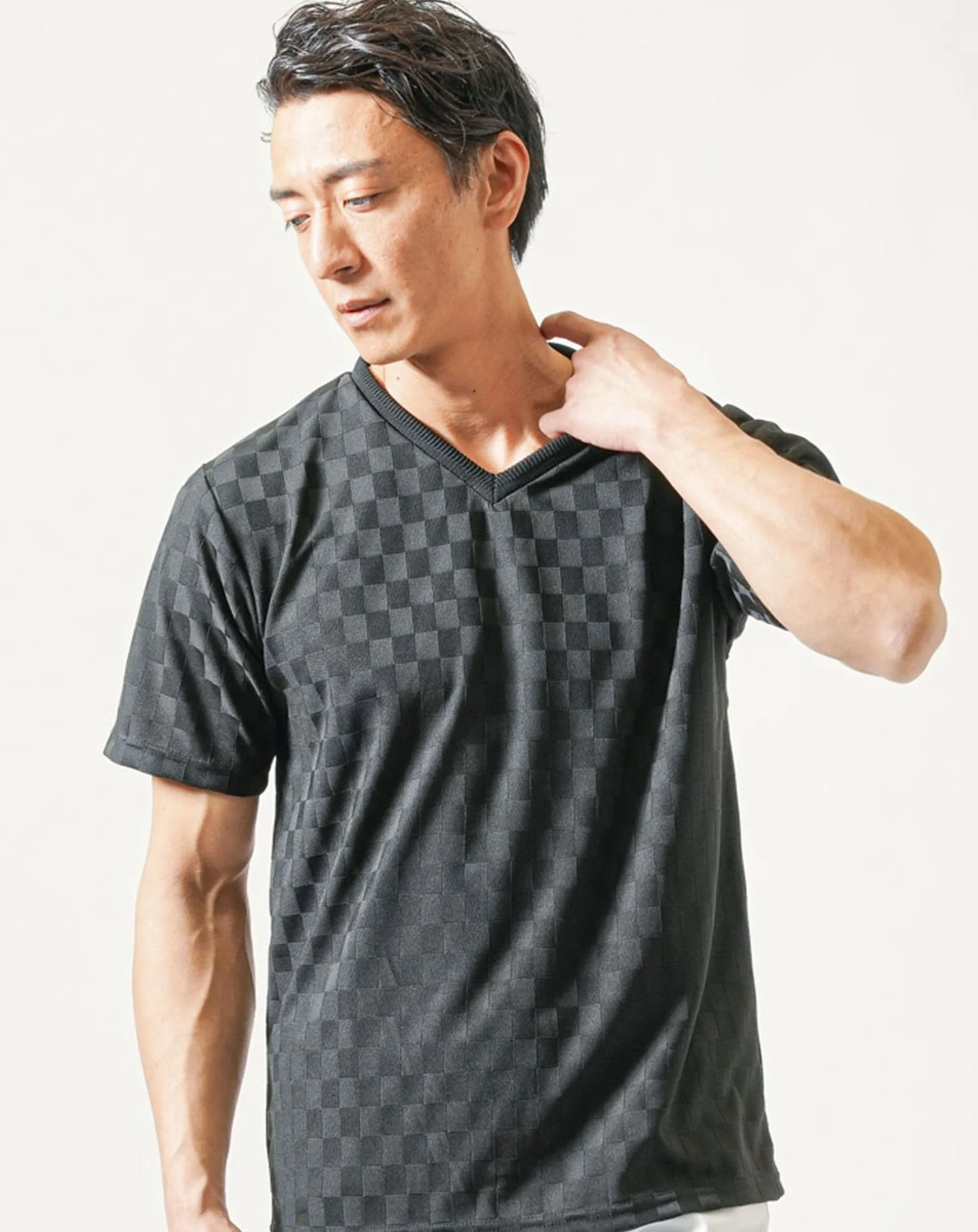 格子柄ストレッチ半袖VネックTシャツ - Image 2