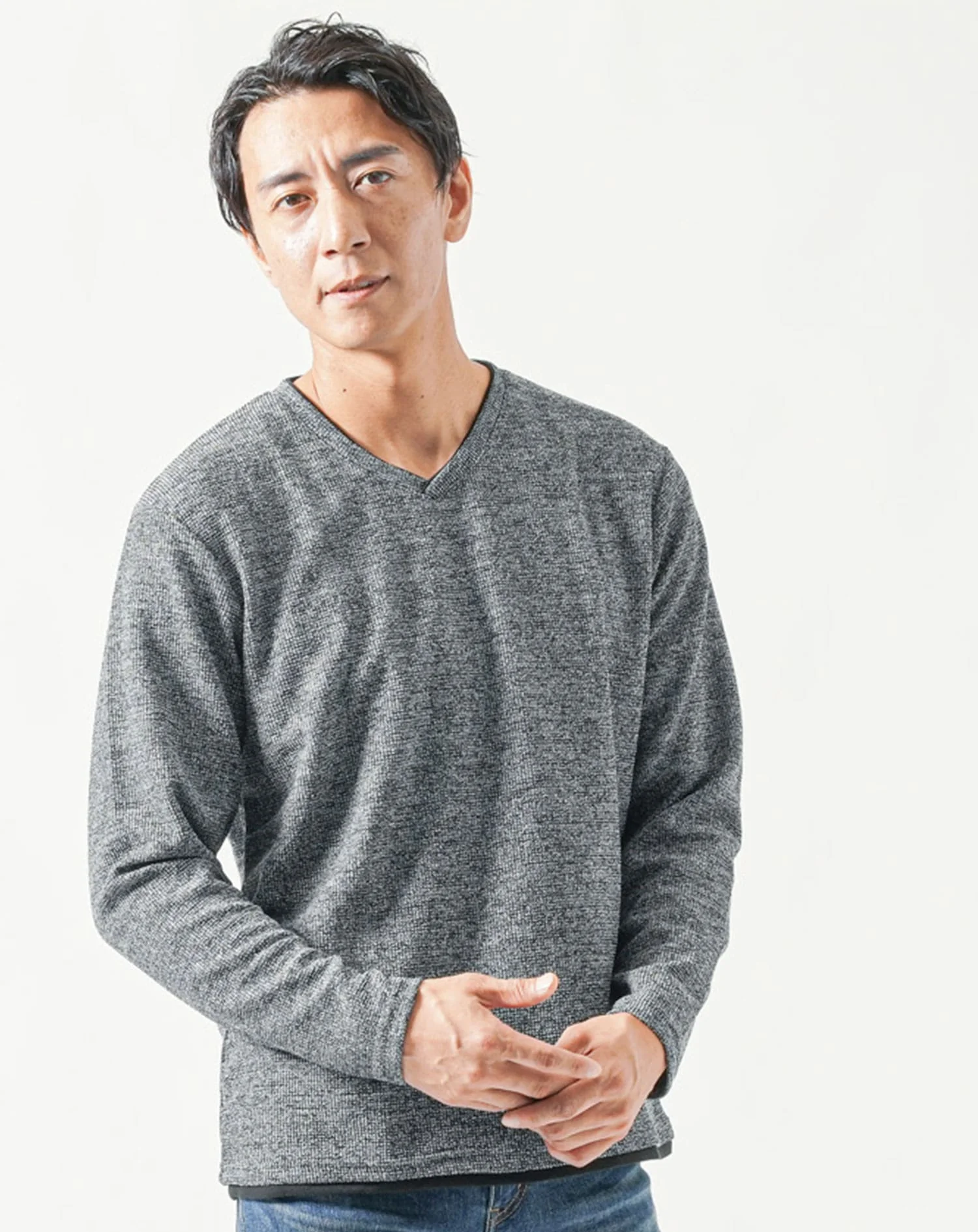 メランジフェイクレイヤード長袖VネックTシャツ - Image 13