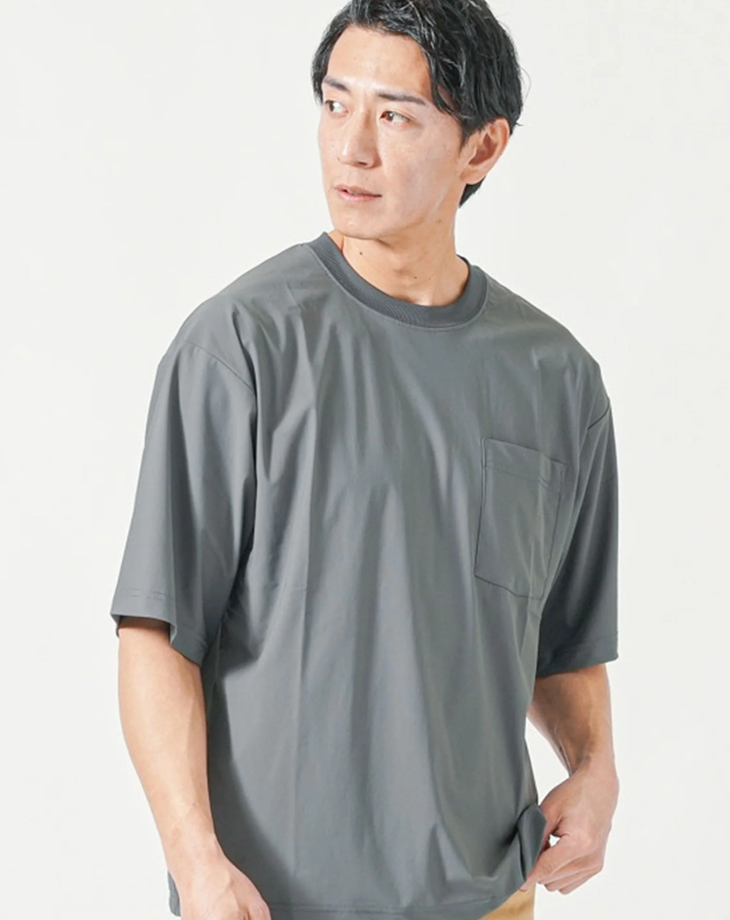 涼しい接触冷感オーバーサイズ半袖クルーネックTシャツ - Image 4