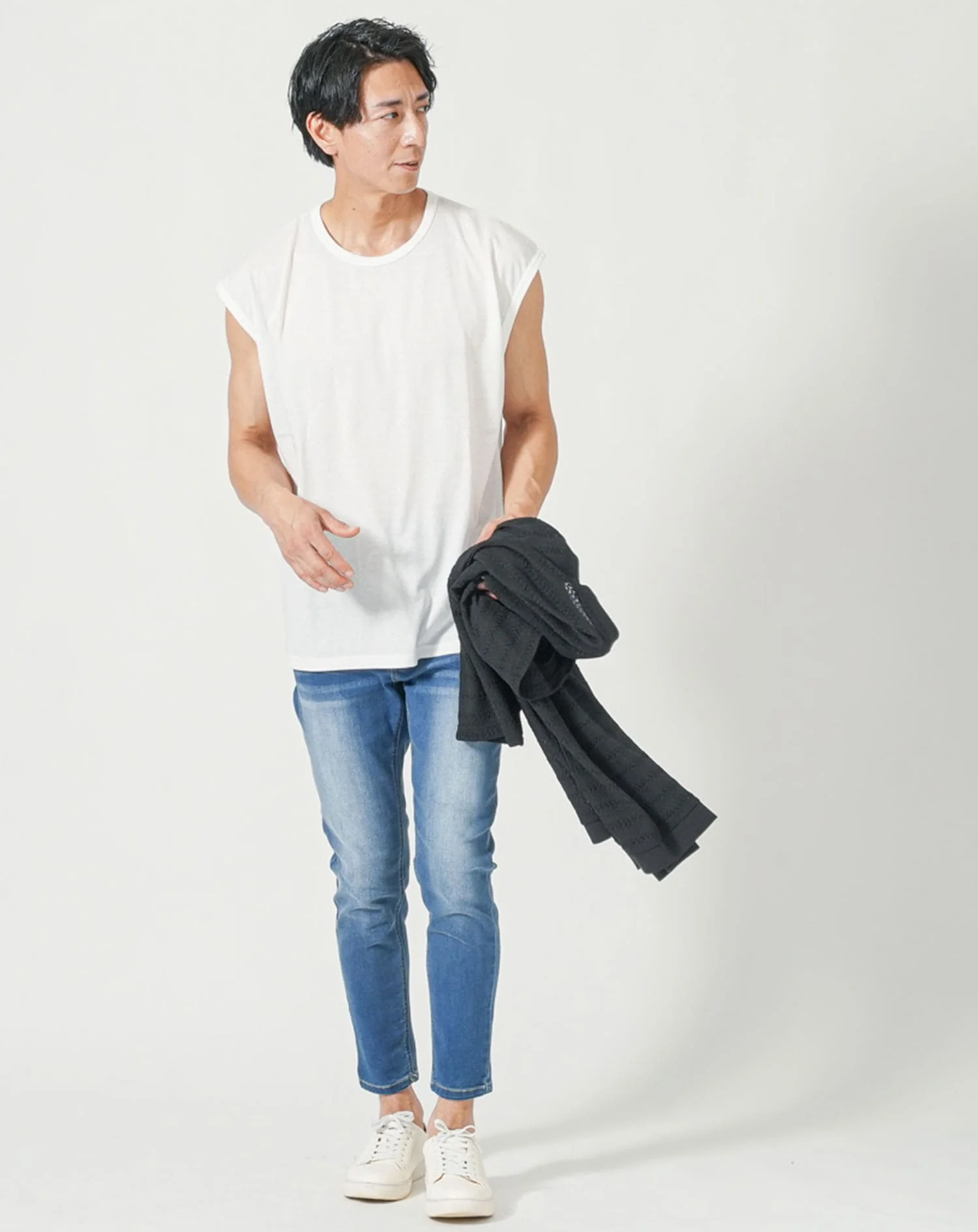 「2枚セット」オーバーサイズ半袖メッシュニットTシャツ×ノースリーブTシャツ - Image 8