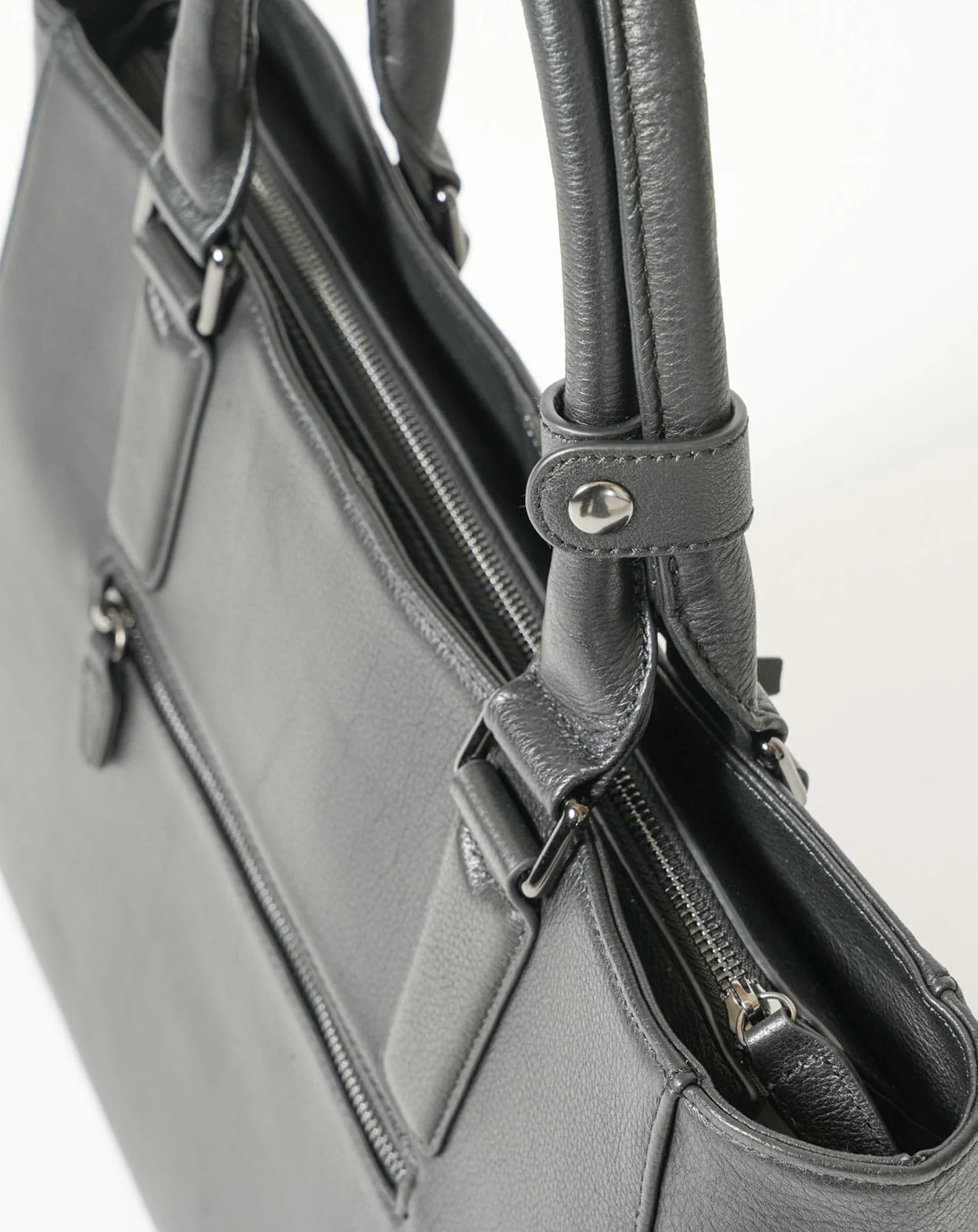 キャサリン ハムネット ロンドン(KATHARINE HAMNETT LONDON)シュリンクタイプレザーファスナー付きトートバッグ - Image 52