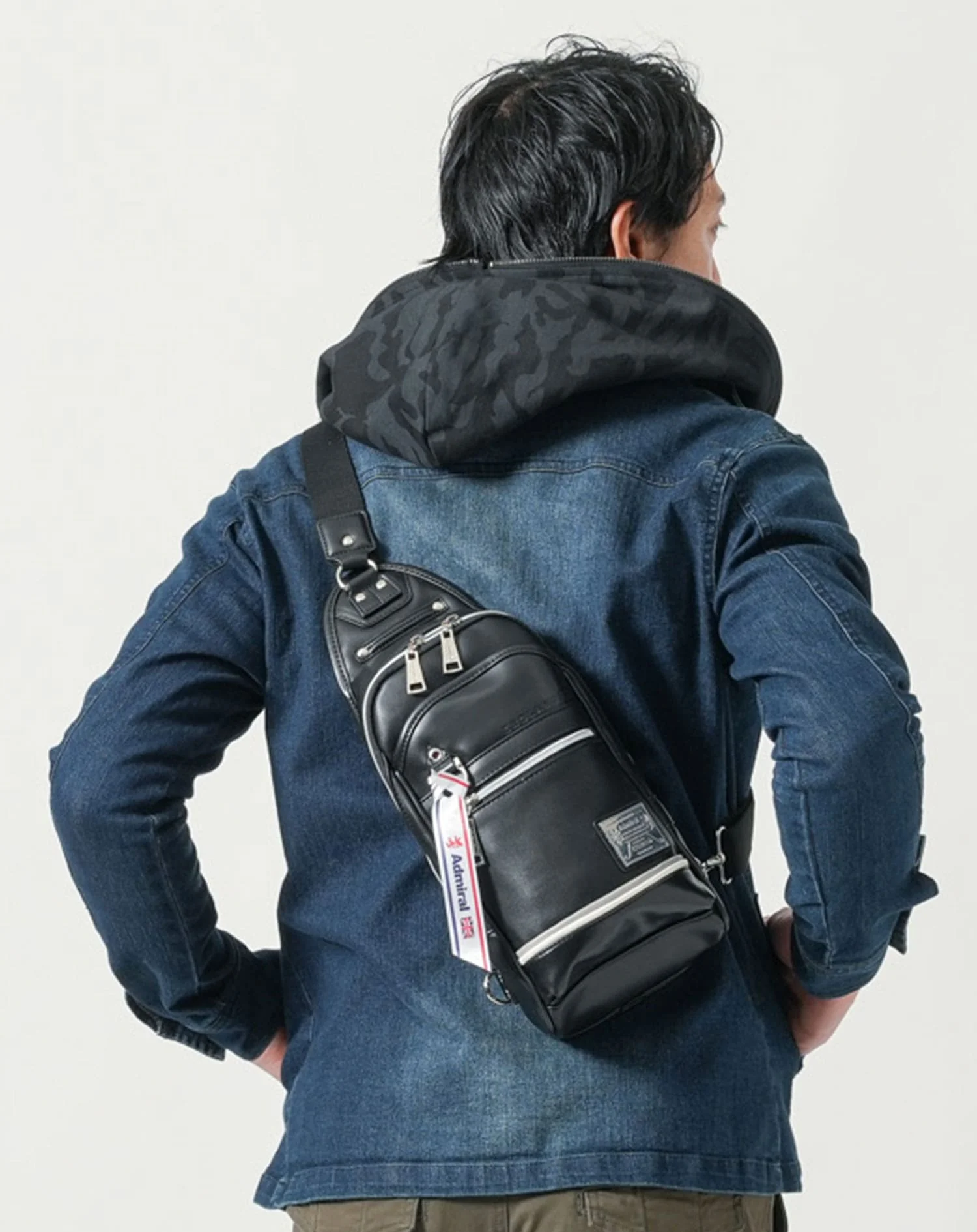 PUレザーパイピングデザインボディバッグ - Image 20