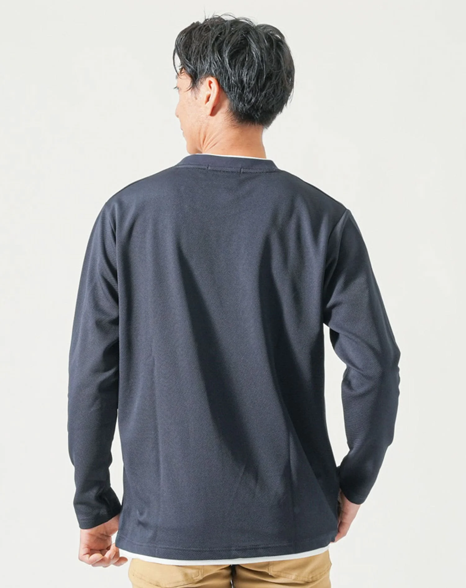 膨れジャガード長袖フェイクレイヤードTシャツ - Image 26