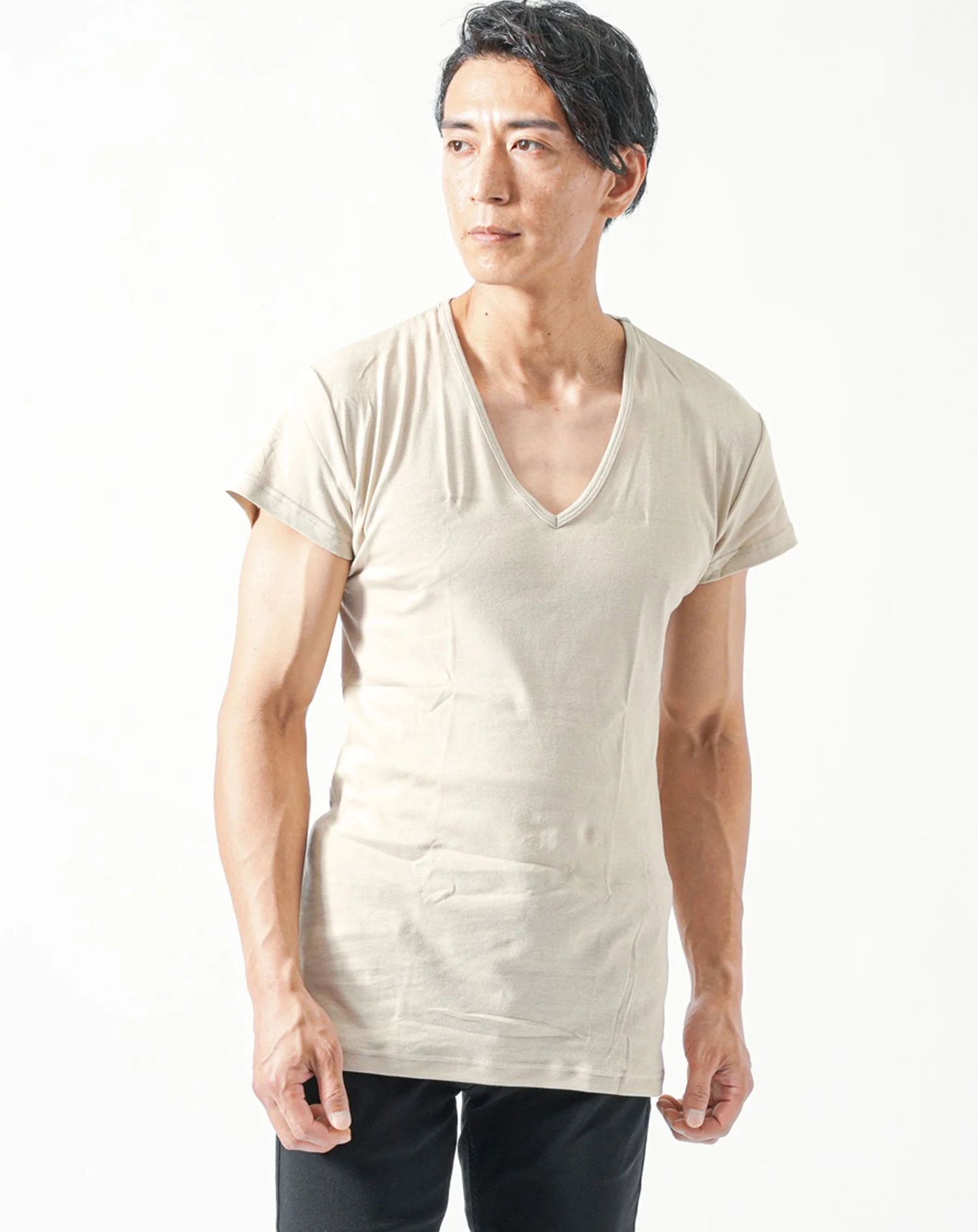 接触冷感汗取りパット付き半袖VネックインナーTシャツ - Image 11
