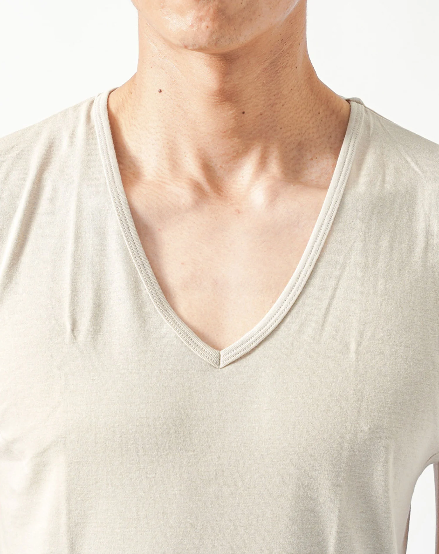 接触冷感汗取りパット付き半袖VネックインナーTシャツ - Image 16