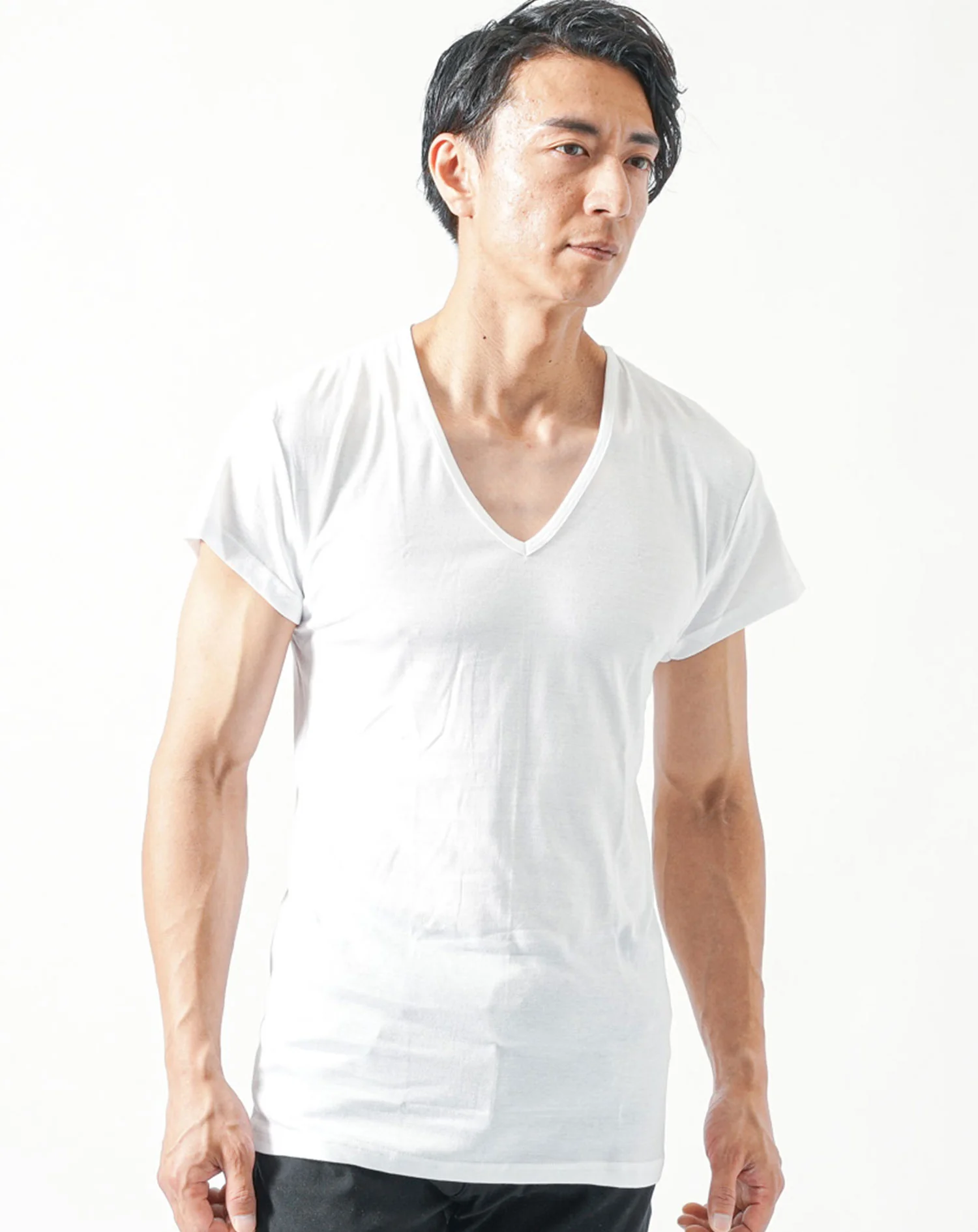 接触冷感汗取りパット付き半袖VネックインナーTシャツ - Image 3