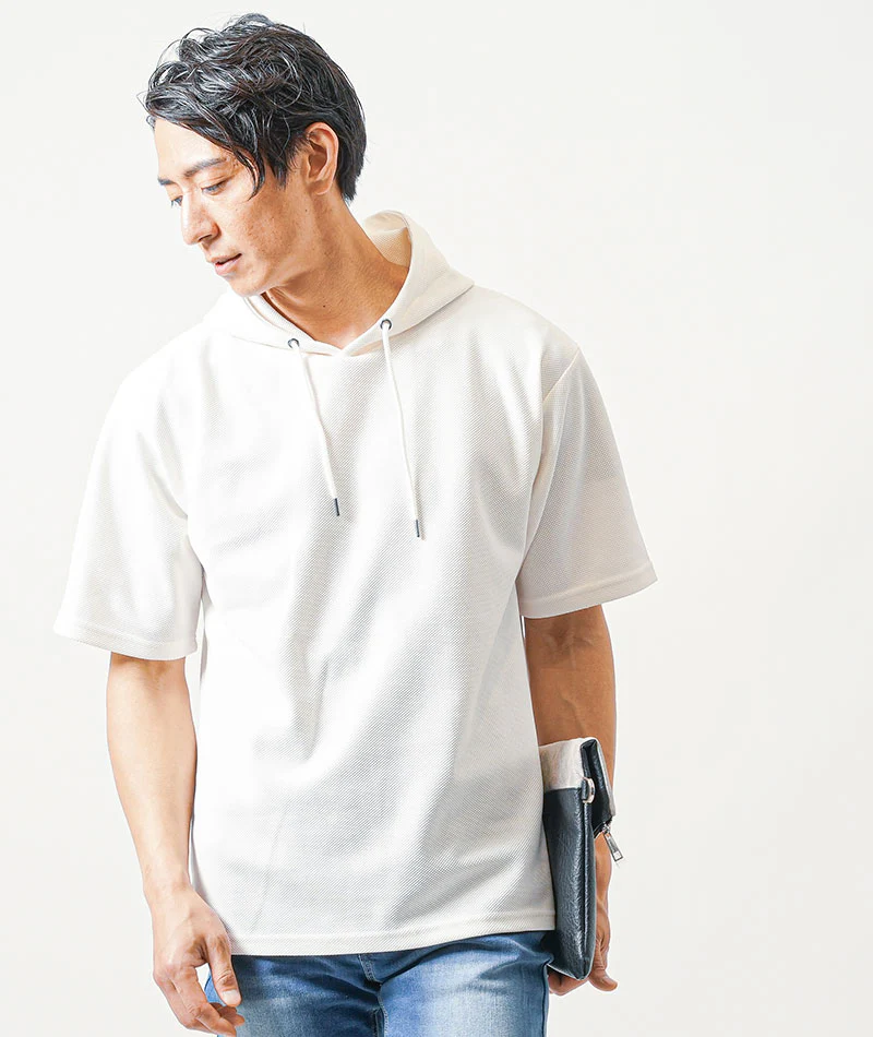 がっちり体型30代メンズ夏コーデ3点セット　白5分袖プルパーカー×白半袖Tシャツ×ブルーアンクルデニムパンツ - Image 6