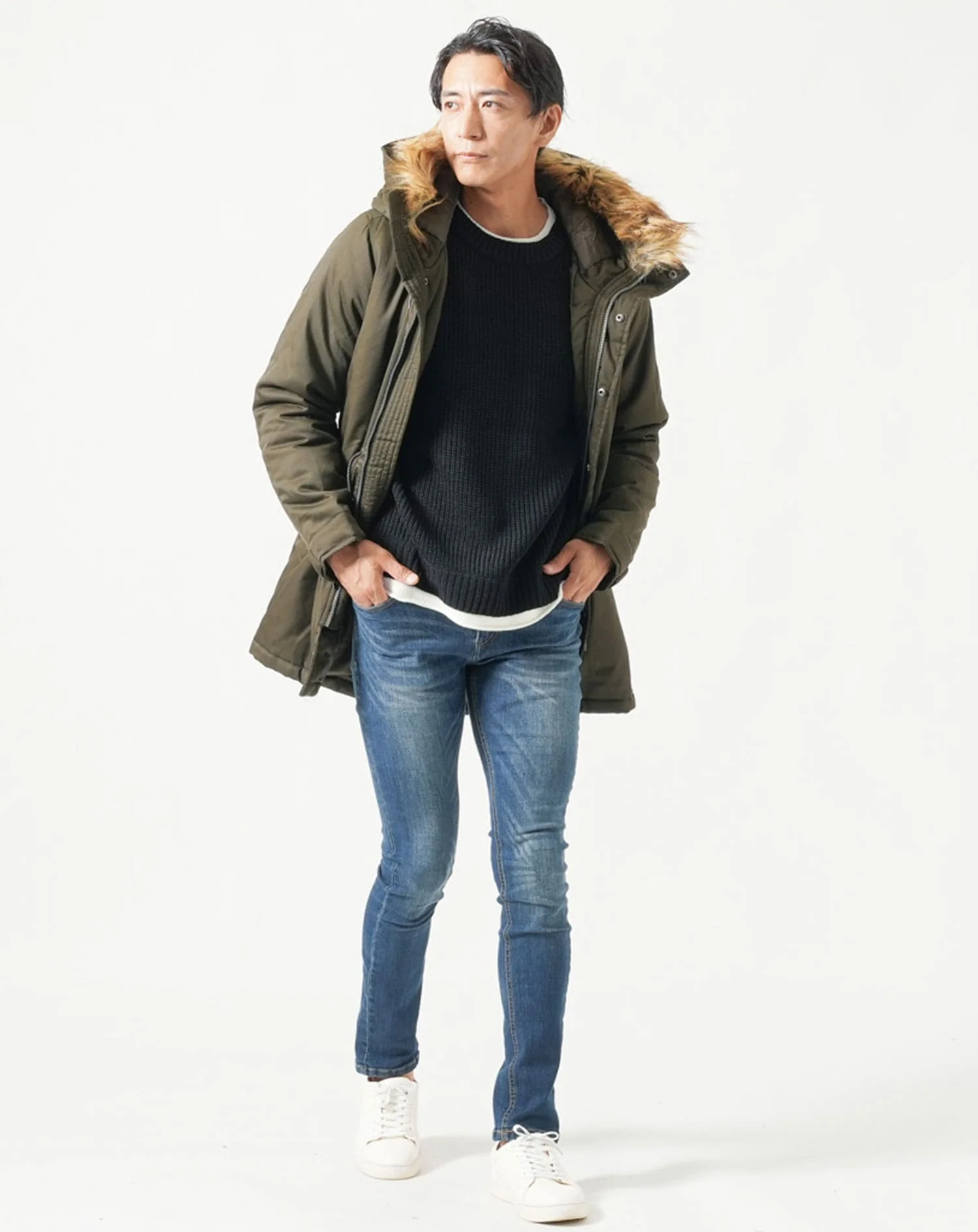 メンズ冬服全身3点コーデセット　カーキモッズコート×黒長袖ニットTシャツ×ネイビーデニムパンツ - Image 3