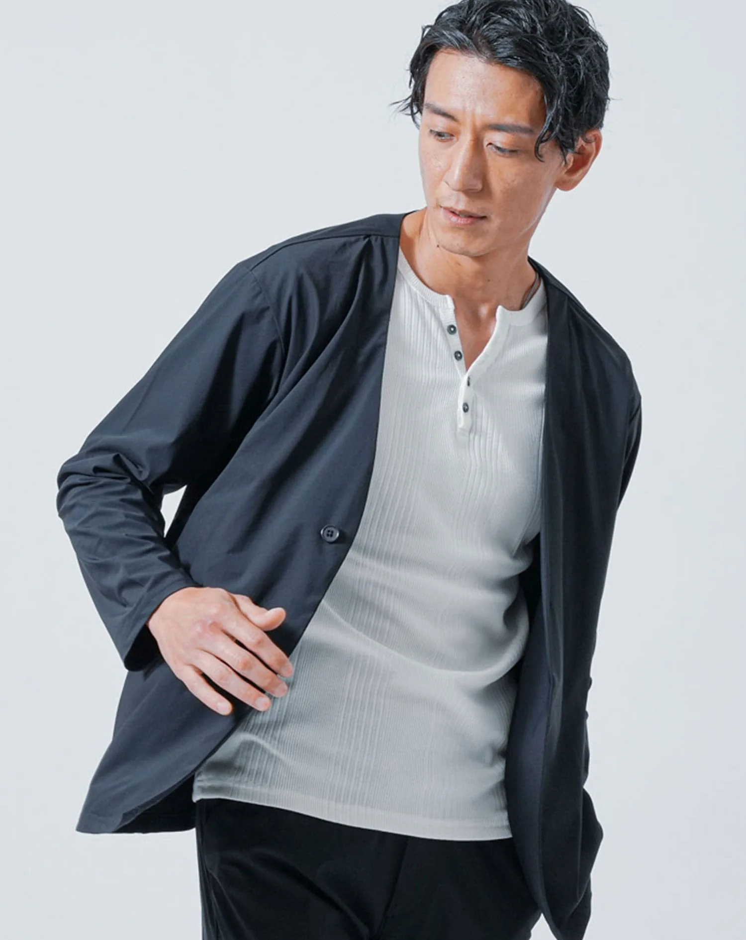 接触冷感ストレッチ長袖ノーカラージャケット - Image 2