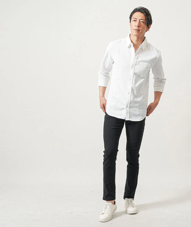 40代メンズ3点コーデセット　白7分袖シャツ×サックス7分袖シャツ×黒スリムテーパードチノパンツ - Image 3