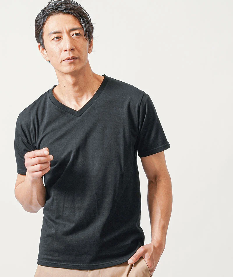 40代メンズ夏の3点コーデセット　白半袖ブルゾンジャケット×黒半袖Tシャツ×ブルーアンクルデニムパンツ - Image 7