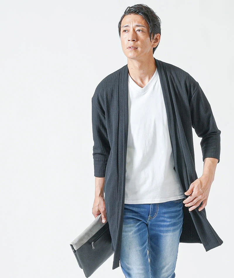 40代メンズ夏の3点コーデセット　黒7分袖ロングカーディガン×白半袖Tシャツ×ブリーチアンクルデニムパンツ - Image 4