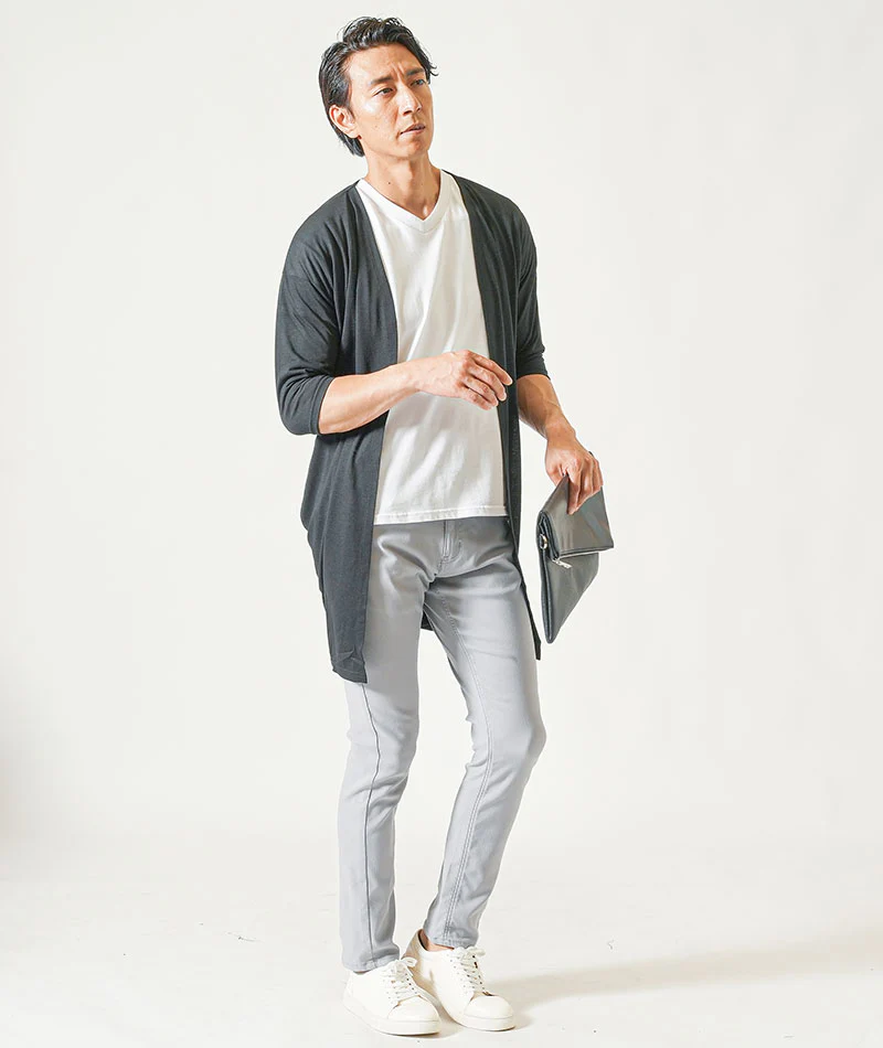40代メンズ夏の3点コーデセット　黒7分袖ロングカーディガン×白半袖Tシャツ×グレーストレッチチノパンツ - Image 4