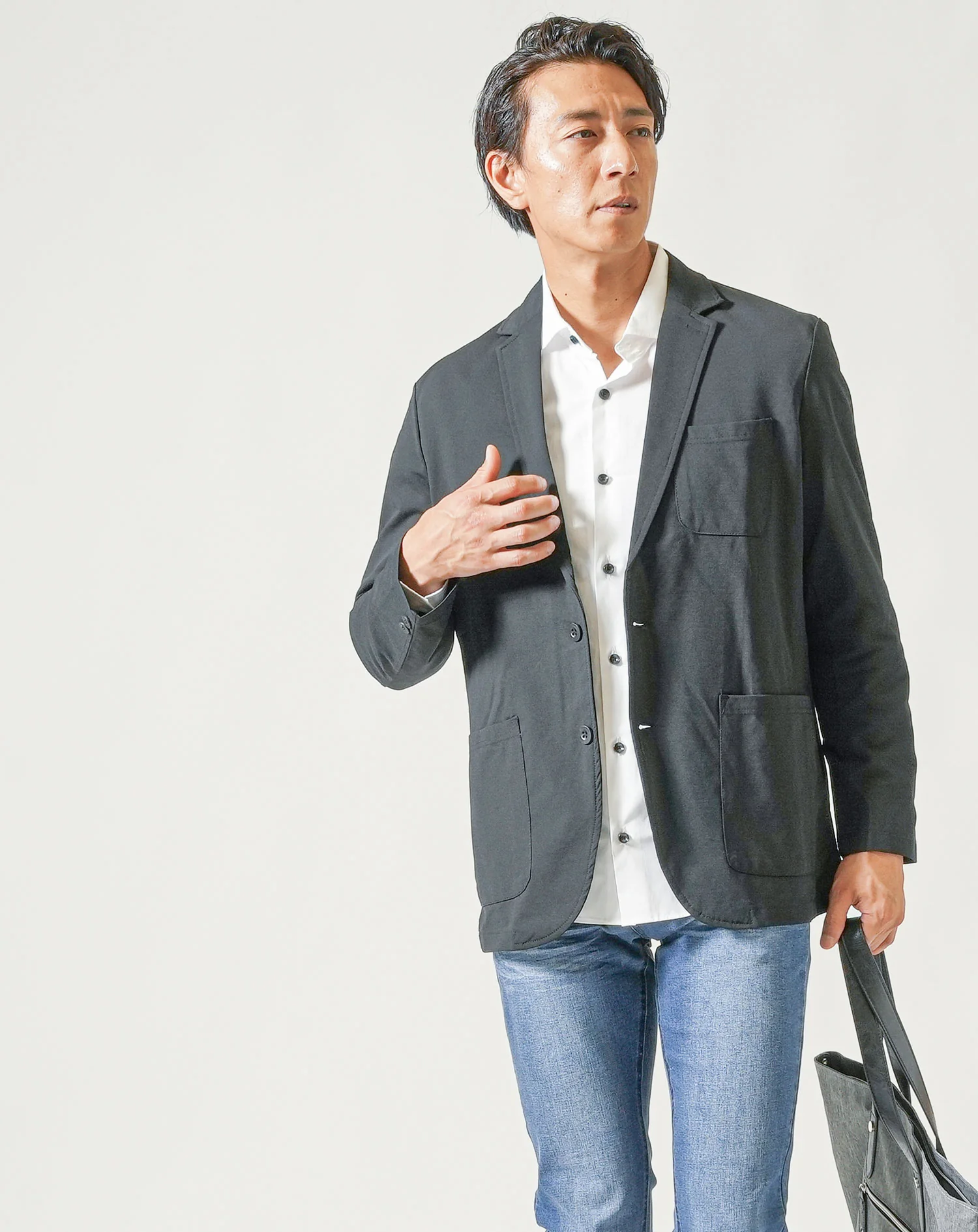 40代メンズ3点コーデセット　黒長袖テーラードジャケット×白長袖シャツ×ダークブルーストレッチデニムパンツ 日本製 - Image 4