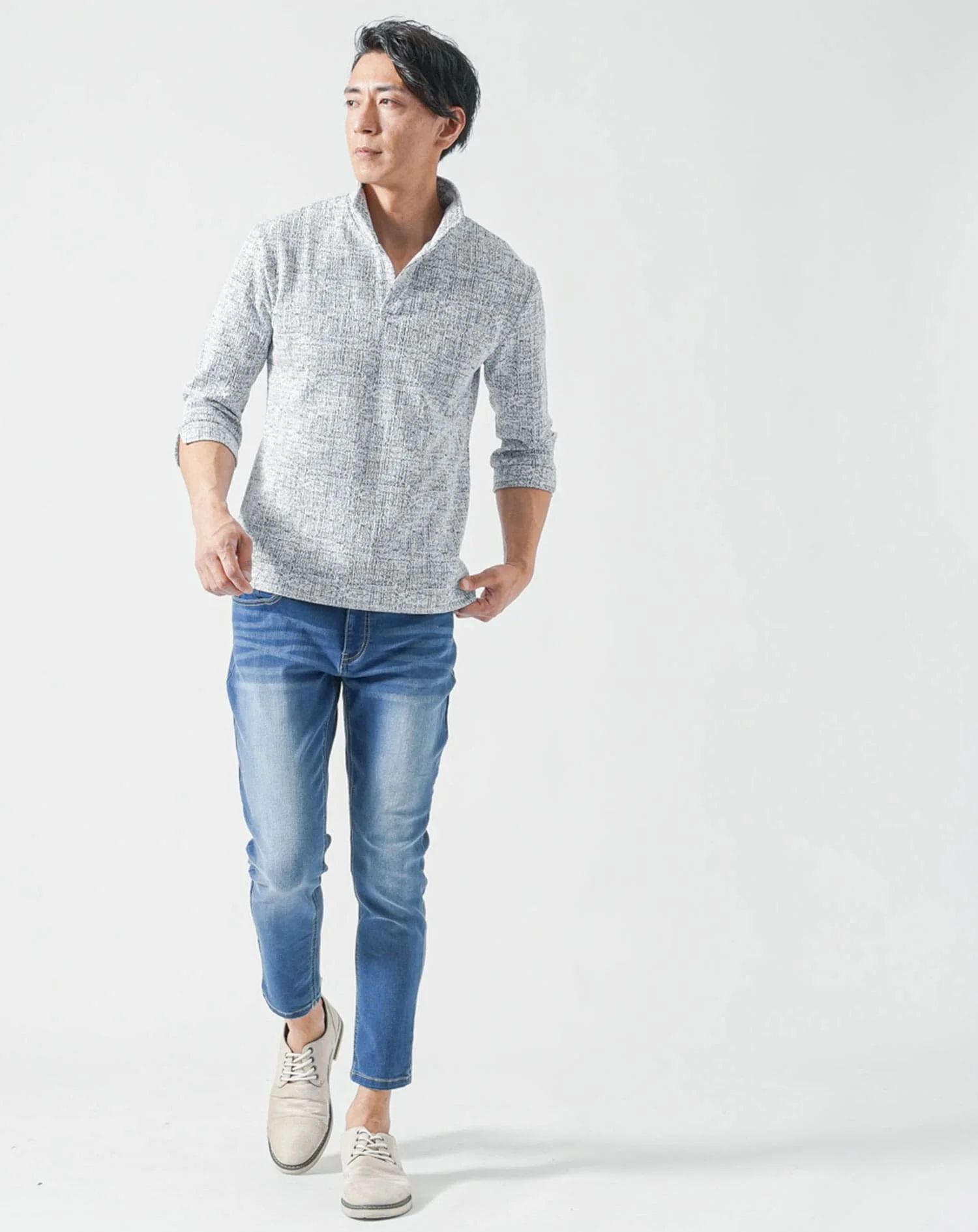 40代メンズ夏服全身3点コーデセット　ネイビー7分袖シャツパーカー×白7分袖ポロシャツ×ブルーアンクルデニムパンツ - Image 5