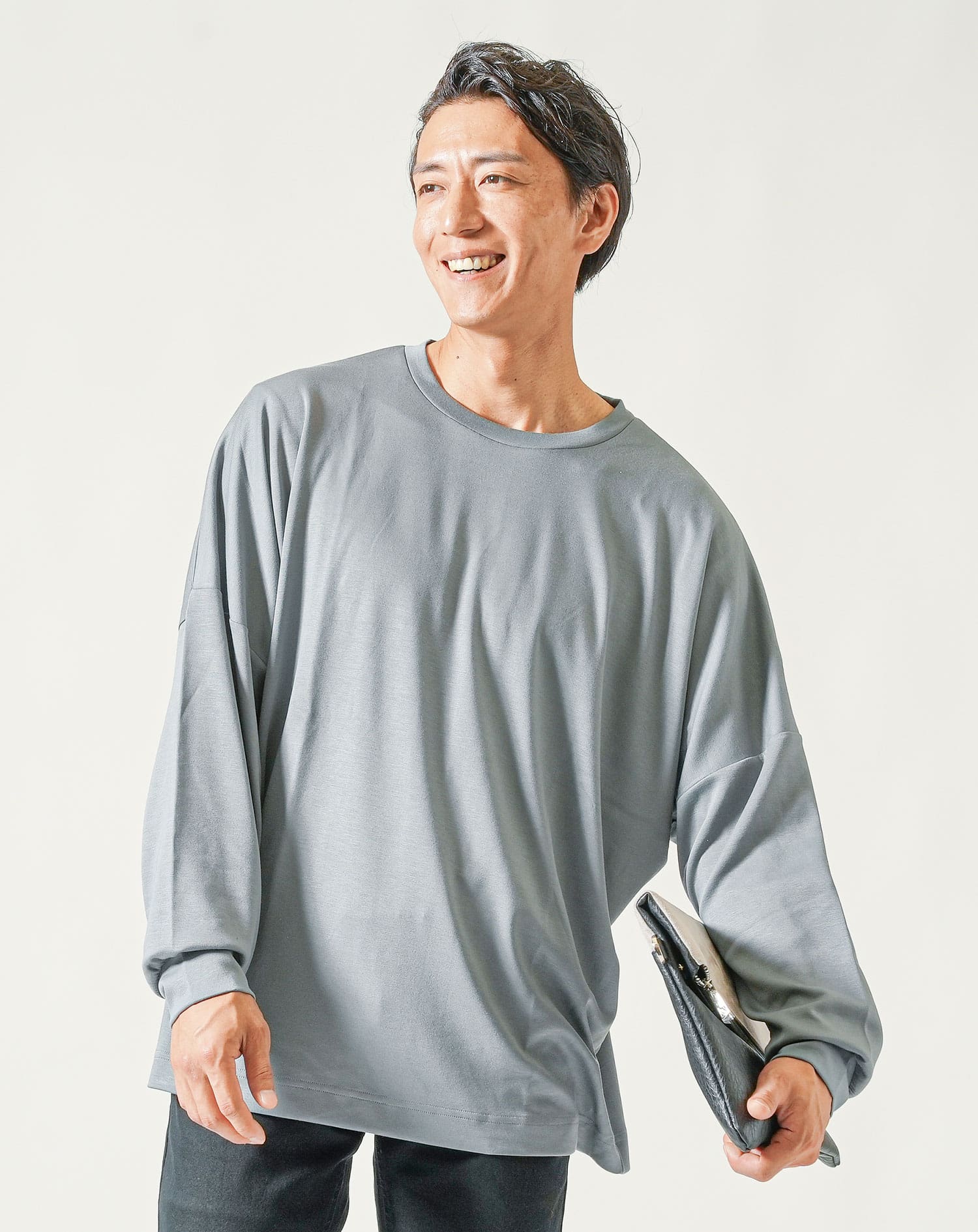 ドルマンスリーブオーバーサイズクルーネック長袖Tシャツ - Image 17