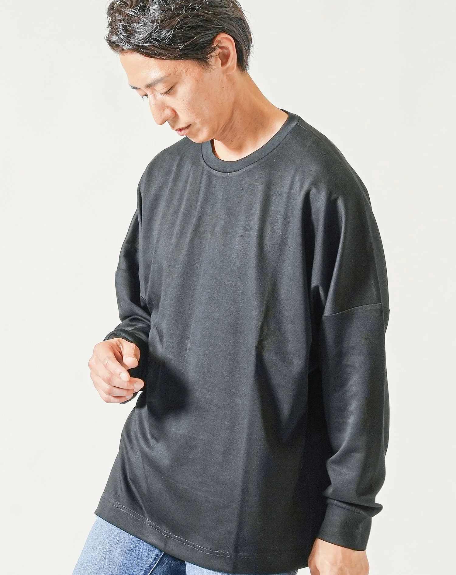 ドルマンスリーブオーバーサイズクルーネック長袖Tシャツ - Image 3