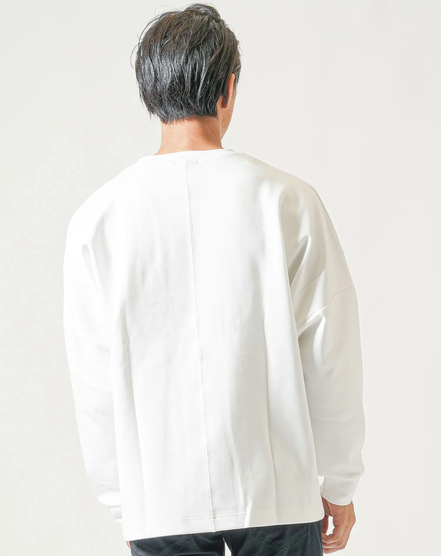 ドルマンスリーブオーバーサイズクルーネック長袖Tシャツ - Image 7