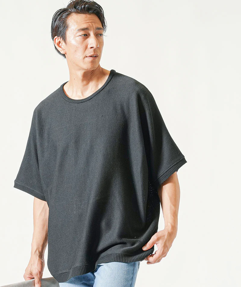 がっちり体型夏の3点コーデセット 黒半袖サマーニットTシャツ×ベージュ半袖サマーニットTシャツ×ブリーチアンクルデニムパンツ - Image 6