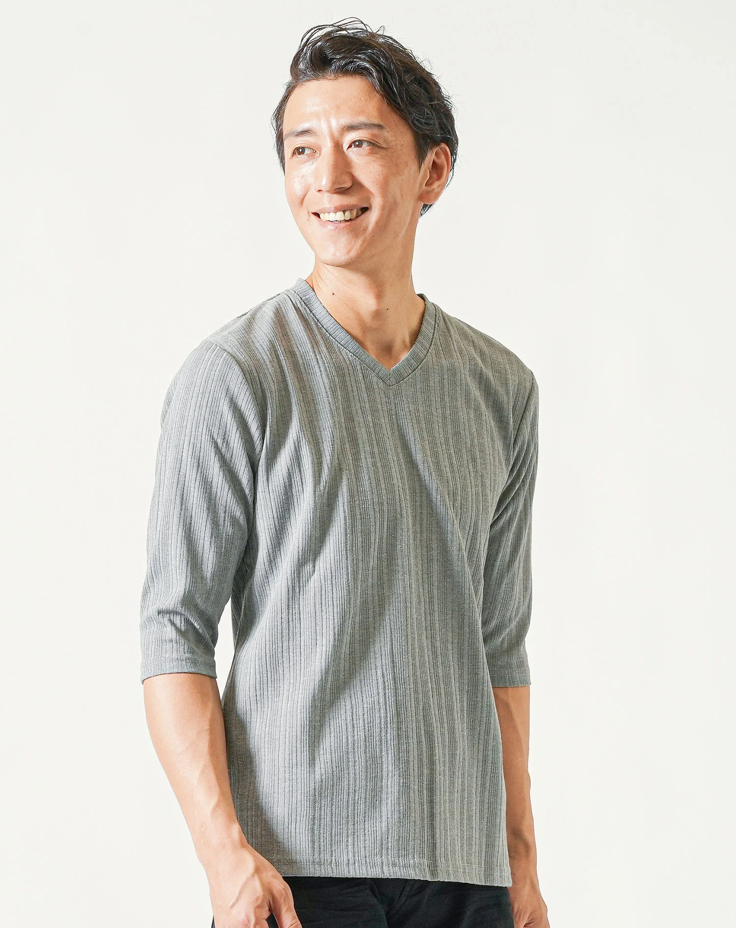 ランダムテレコ素材半袖VネックTシャツ - Image 24