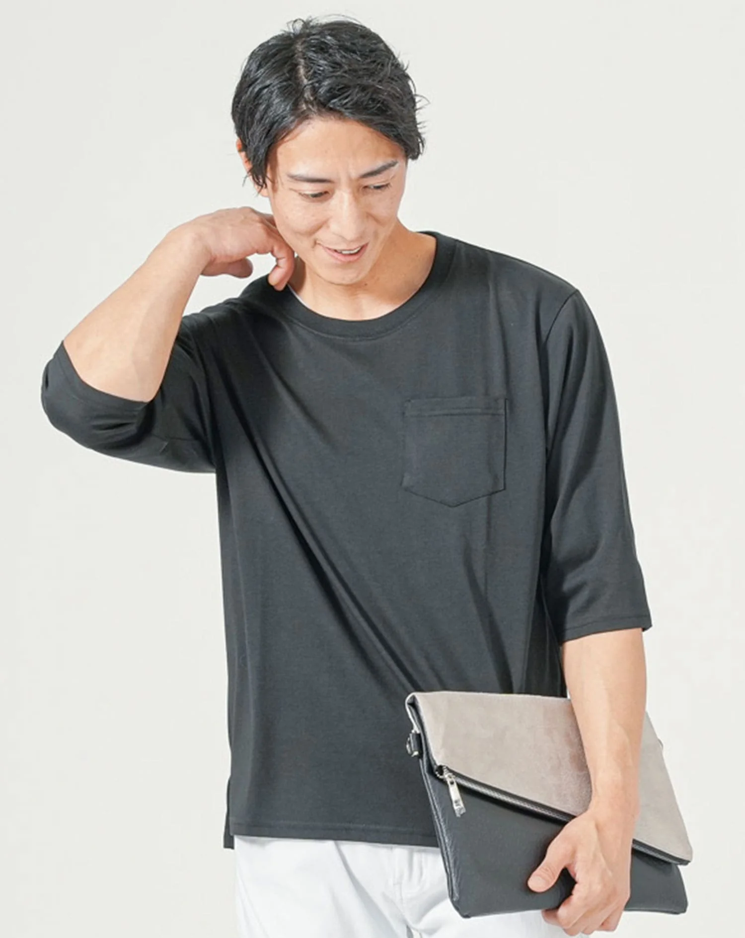 オーバーサイズポケット付き7分袖ポケット付きクルーネックTシャツ - Image 7