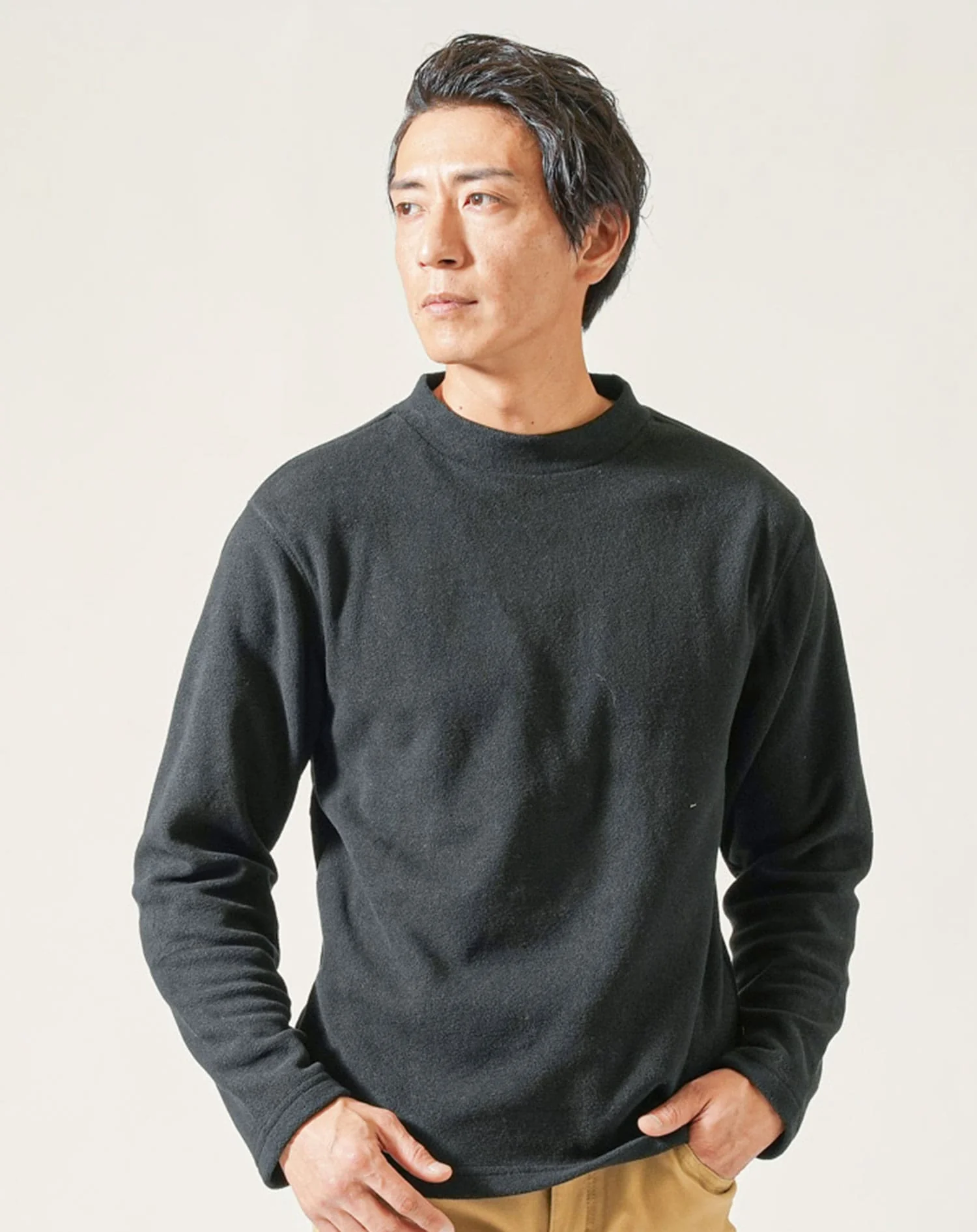 フリース素材長袖モックネックTシャツ - Image 9