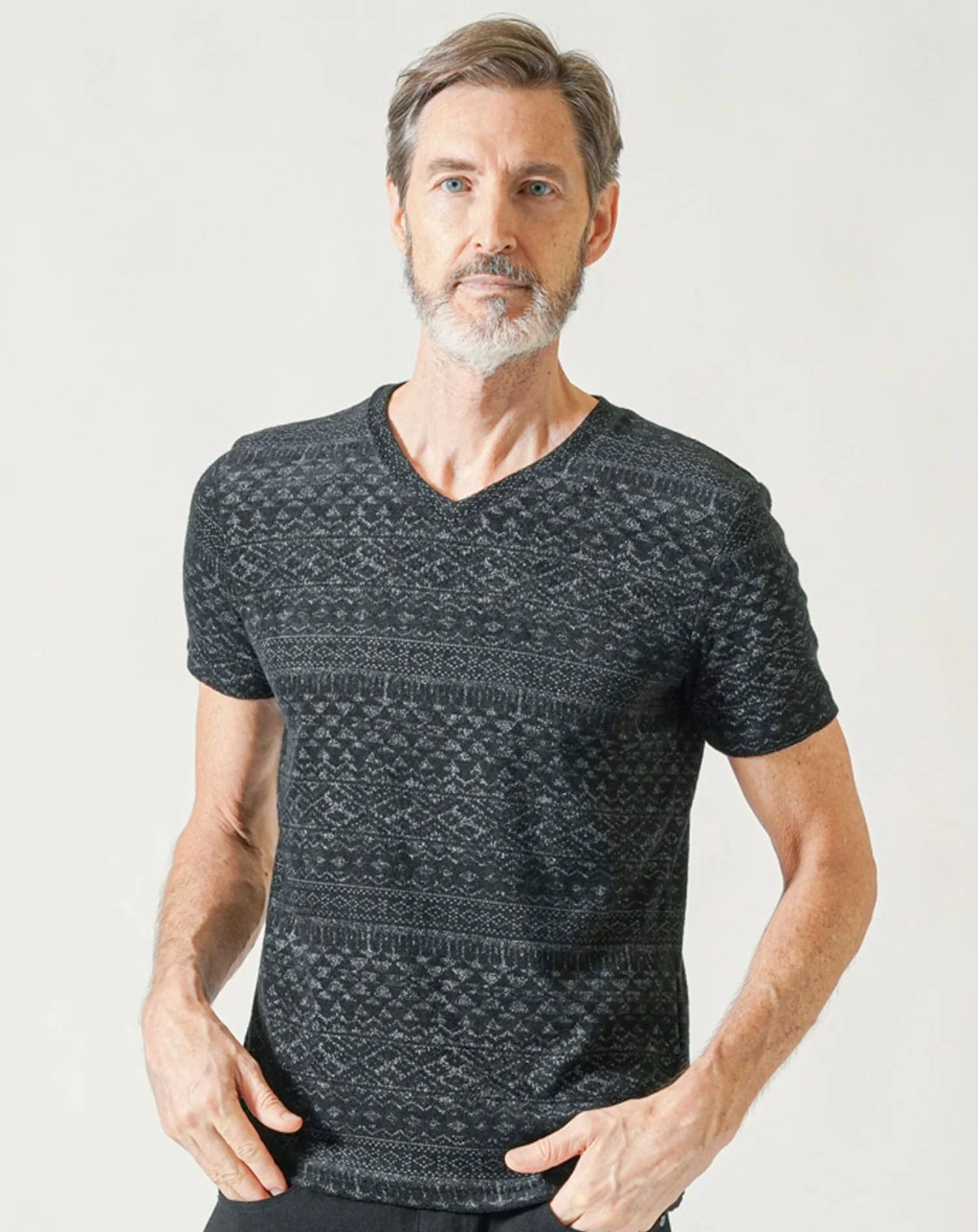 50代60代向け ジャガードデザインパイル地Vネック半袖Ｔシャツ - Image 3