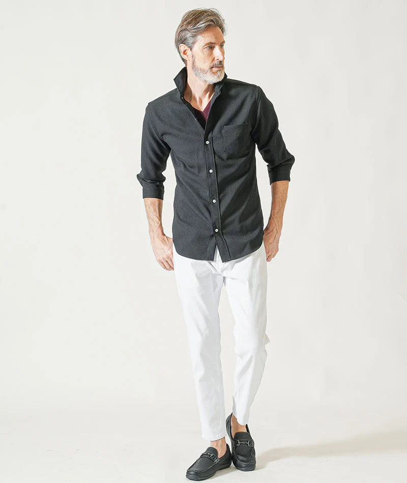 60代メンズ夏の3点コーデセット 黒7分袖シャツ×ワイン7分袖Tシャツ×白アンクルチノパンツ - Image 9