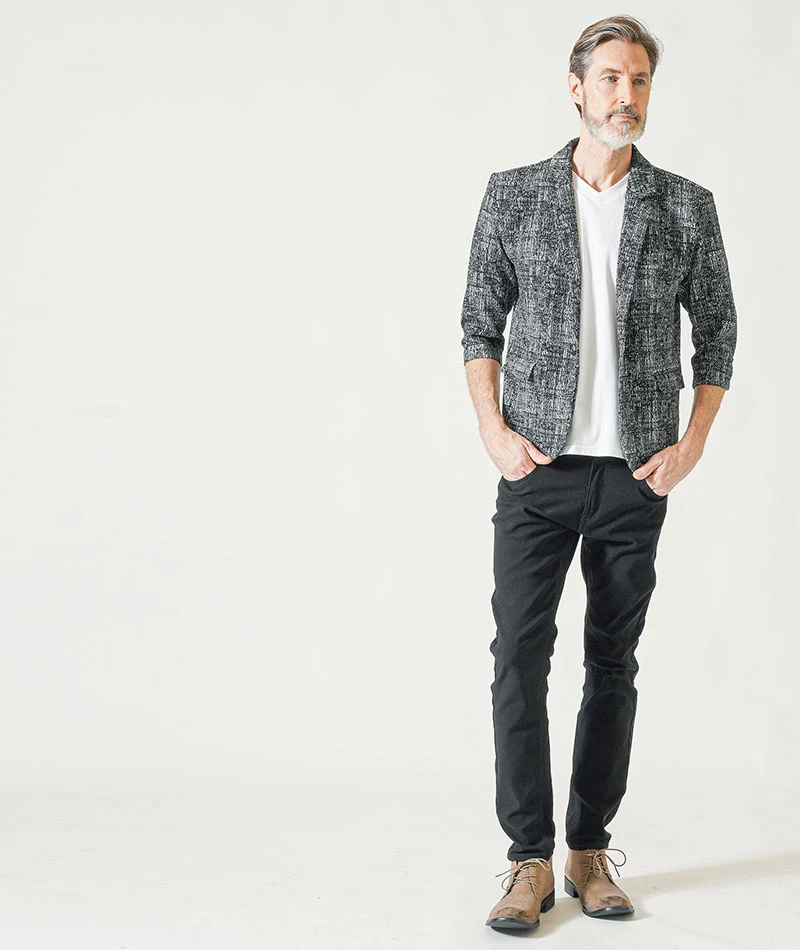 60代メンズ夏の3点コーデセット 黒7分袖テーラードジャケット×白半袖VネックTシャツ×黒ストレッチチノパンツ - Image 9