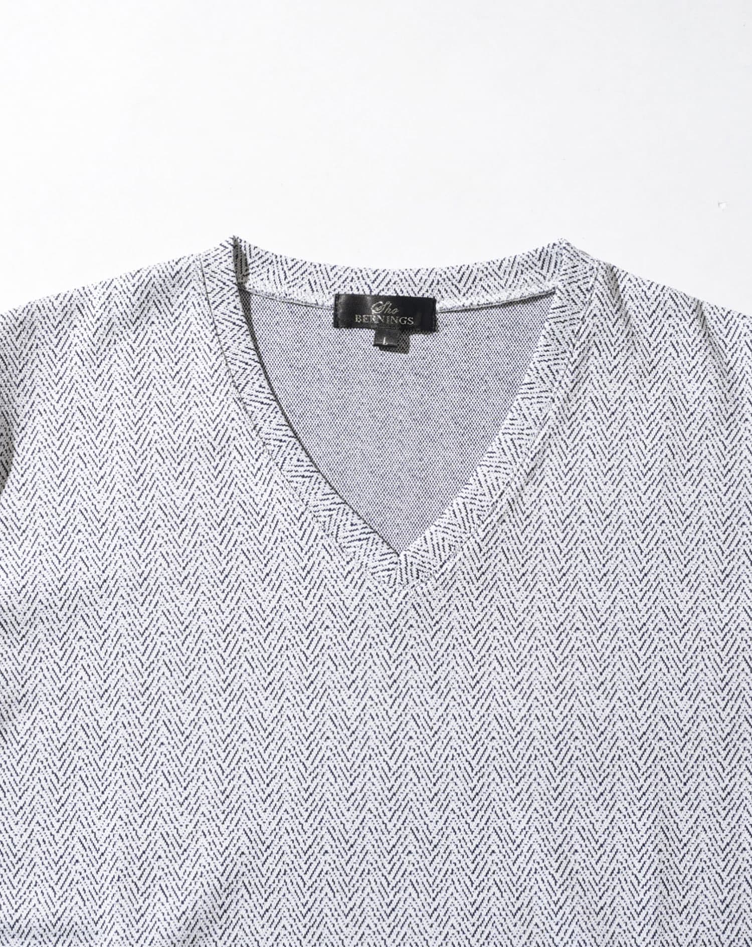 ラフヘリンボーンVネック半袖Tシャツ - Image 26