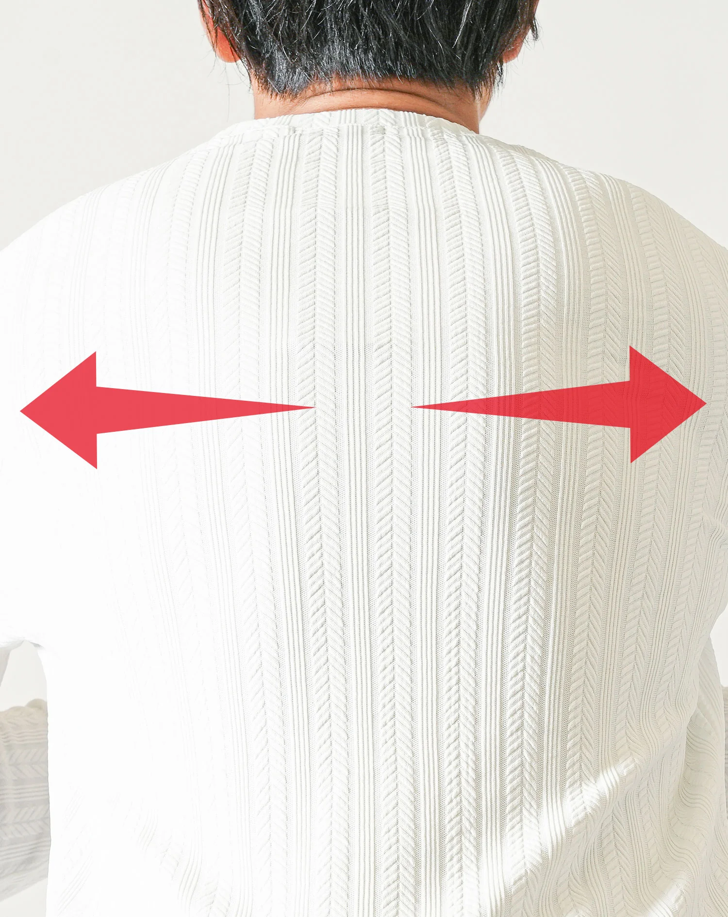 膨れヘリンボーン長袖ストレッチクルーネックTシャツ - Image 15