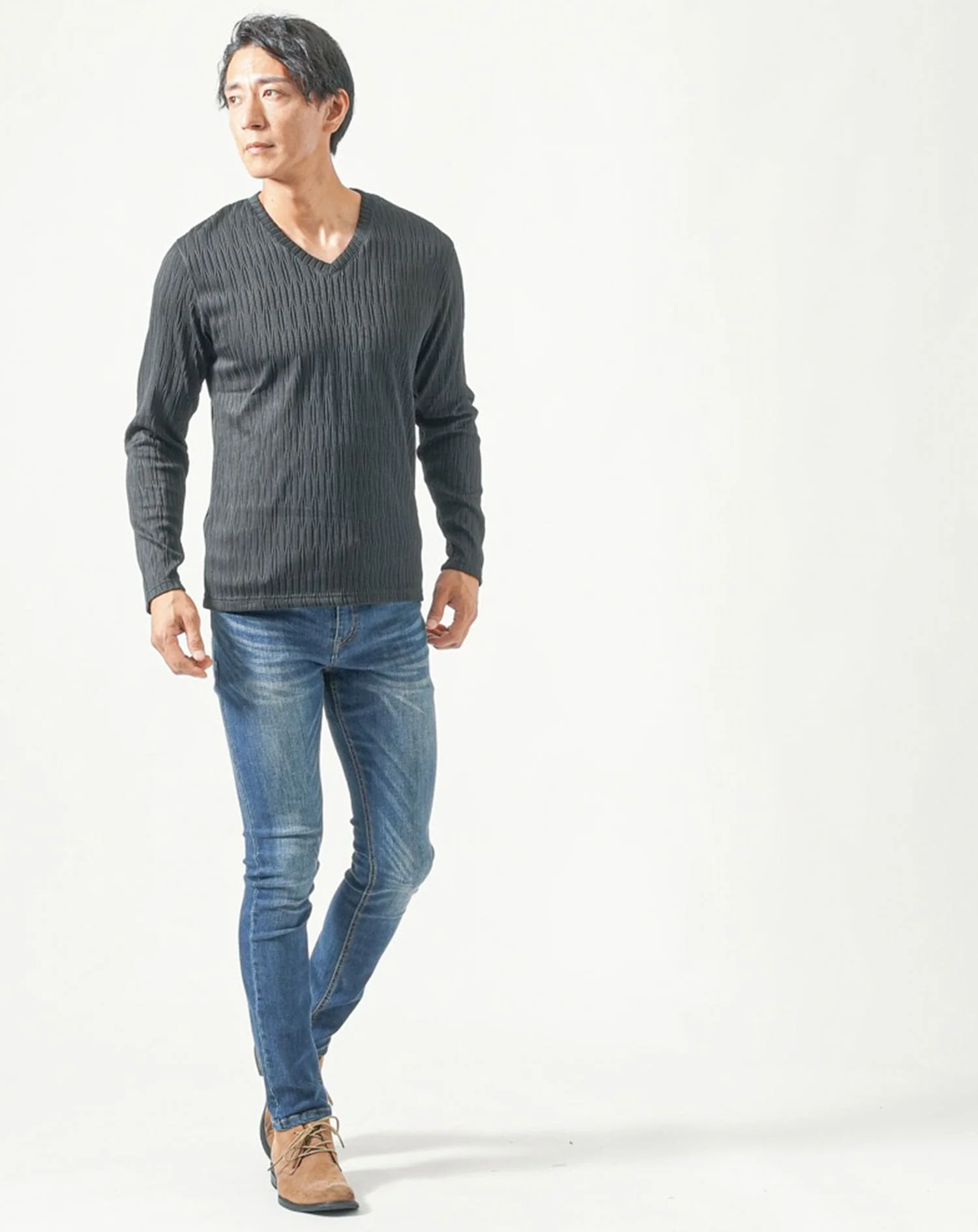 膨れウェーブ柄長袖ストレッチVネックTシャツ - Image 11