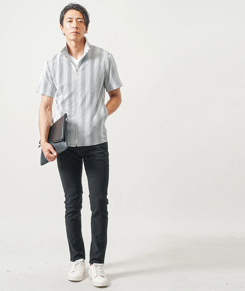 ちょいワル・イケオジメンズ夏の3点コーデセット　白黒半袖ブルゾンジャケット×白半袖Tシャツ×黒スリムチノパンツ - Image 3