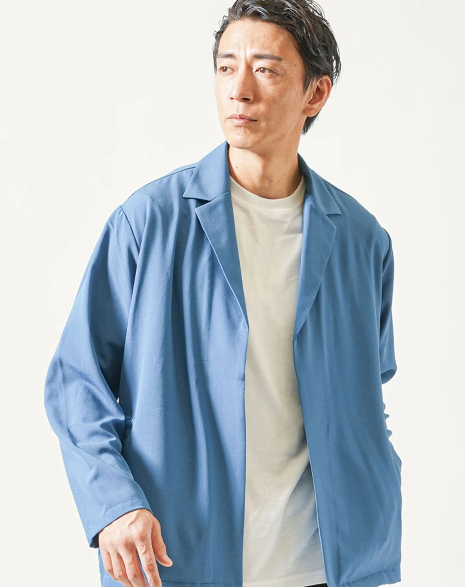 梨地ボタンレス長袖テーラードジャケット×半袖クルーネック白無地Ｔシャツ 2点セット - Image 3