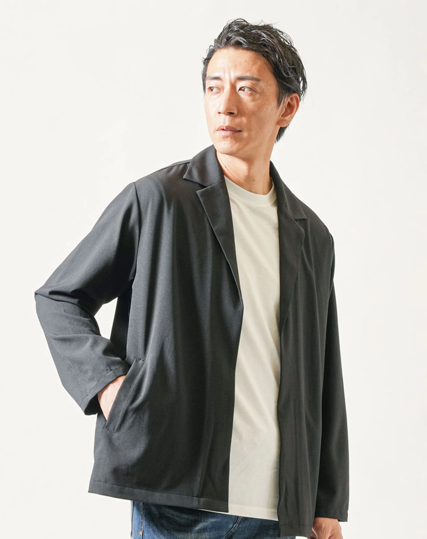 梨地ボタンレス長袖テーラードジャケット×半袖クルーネック白無地Ｔシャツ 2点セット - Image 5