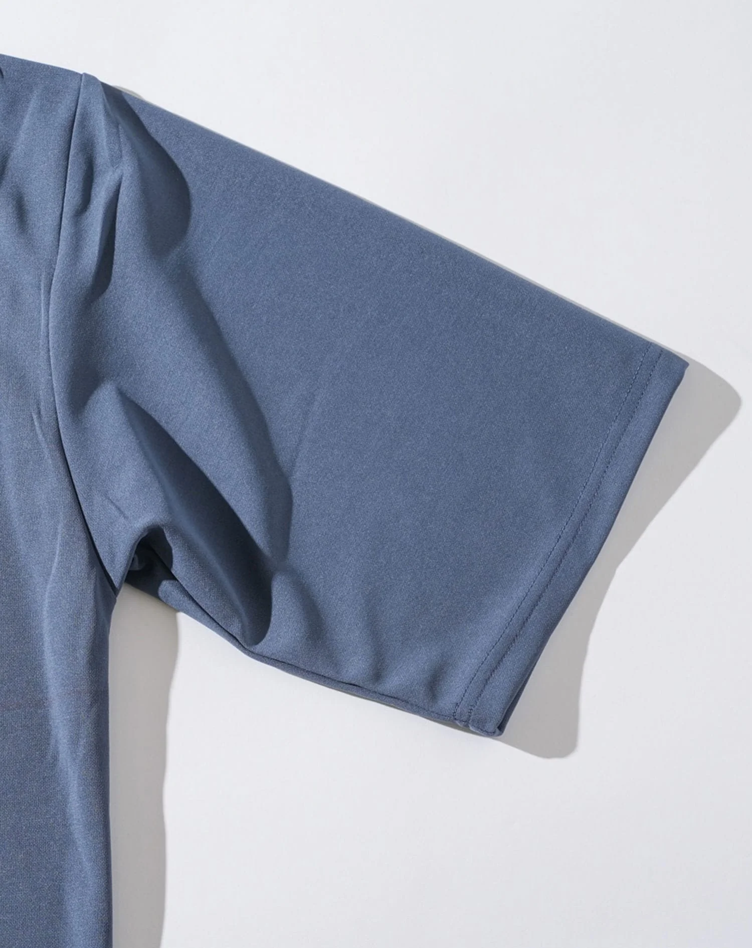 接触冷感オーバーサイズフェイクレイヤード半袖クルーネックTシャツ - Image 25