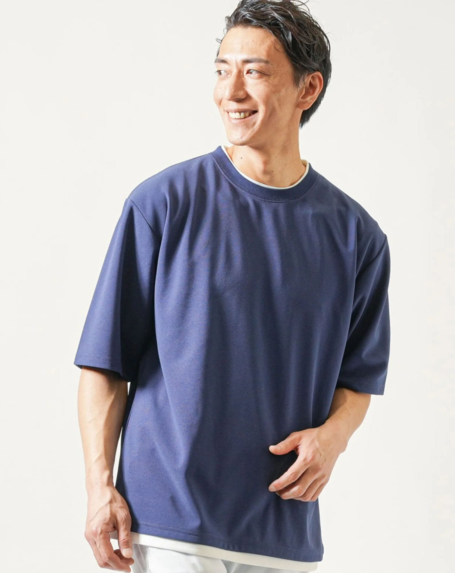 接触冷感オーバーサイズフェイクレイヤード半袖クルーネックTシャツ - Image 3